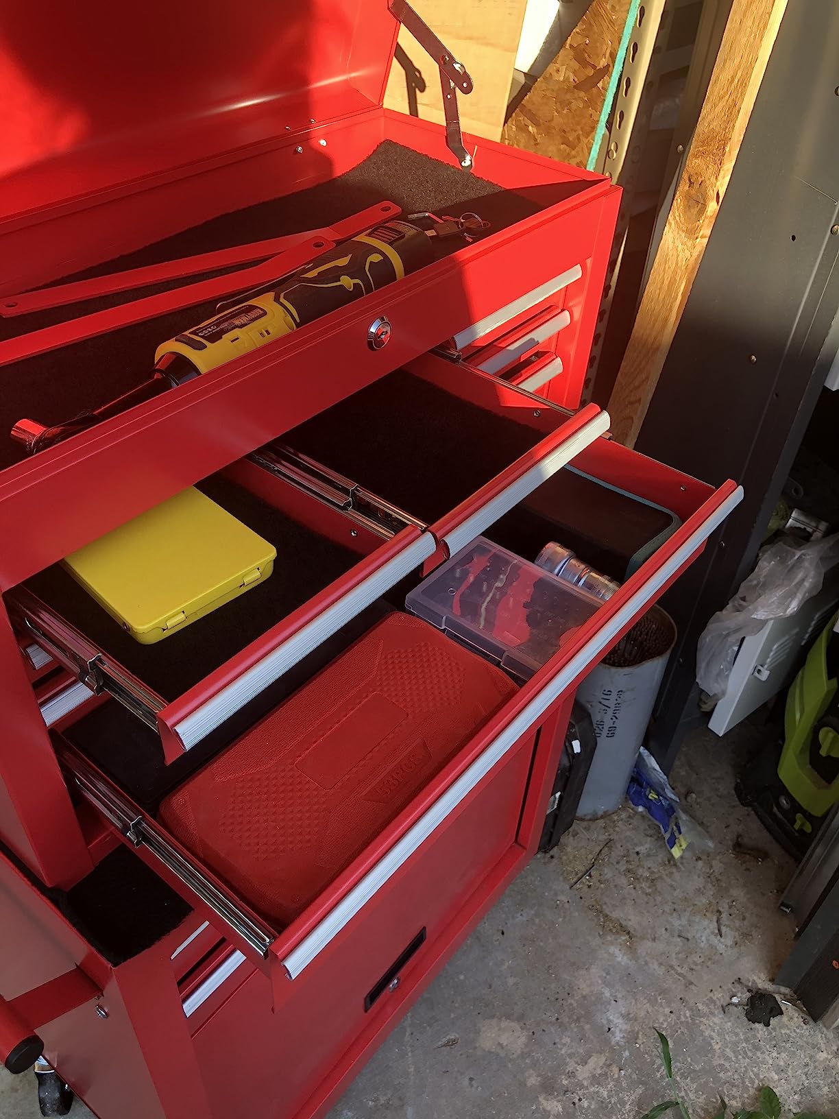 INTERGREAT Rolling Tool Chest with Wheels and 5 Drawers, Detachable Tool Cabinet with Lock for Garage, Locking Mechanic Tool Cart with Black Liner for Warehouse, Workshop, High Capacity - Customer Photo 2