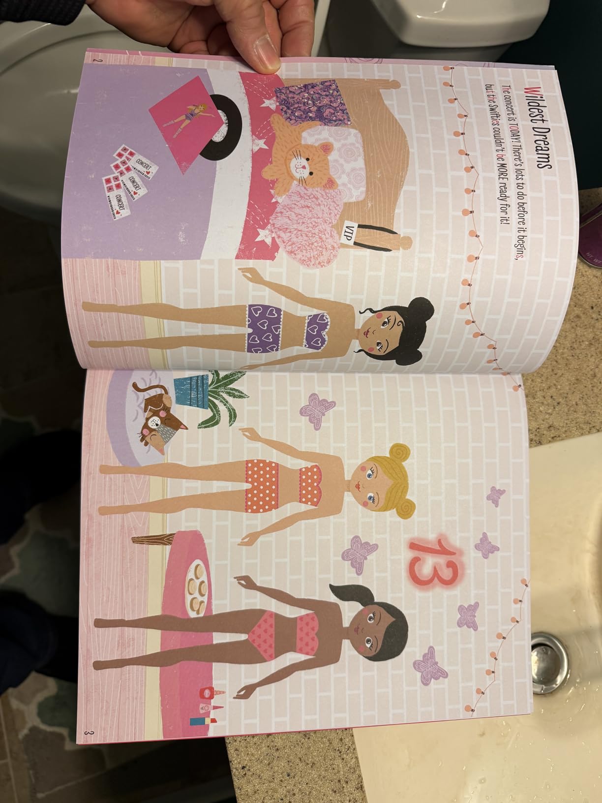 My Sticker Dress-Up: Swifties: Fun and Creative Activity Book for Swifties of all ages with 500+ Reusable Stickers! - Customer Photo 1