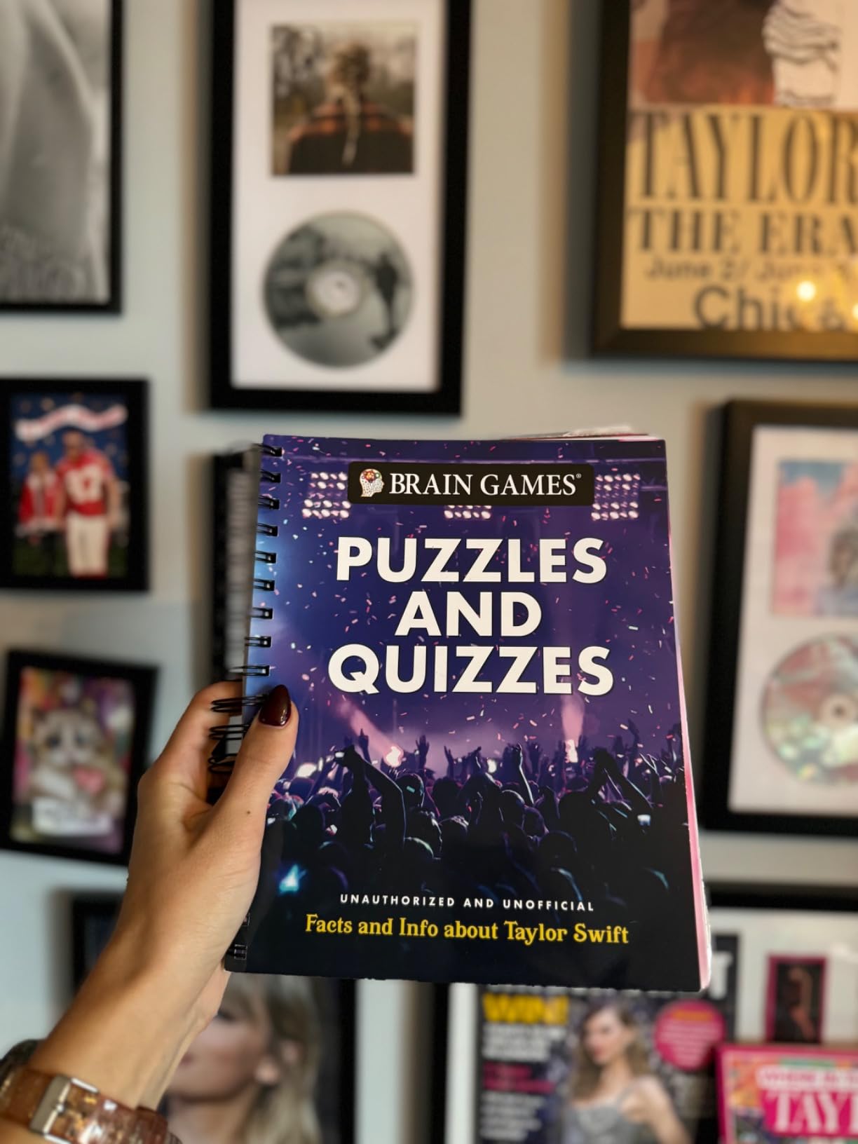 Brain Games - Puzzles and Quizzes: Taylor Swift Facts and Information - Customer Photo 1