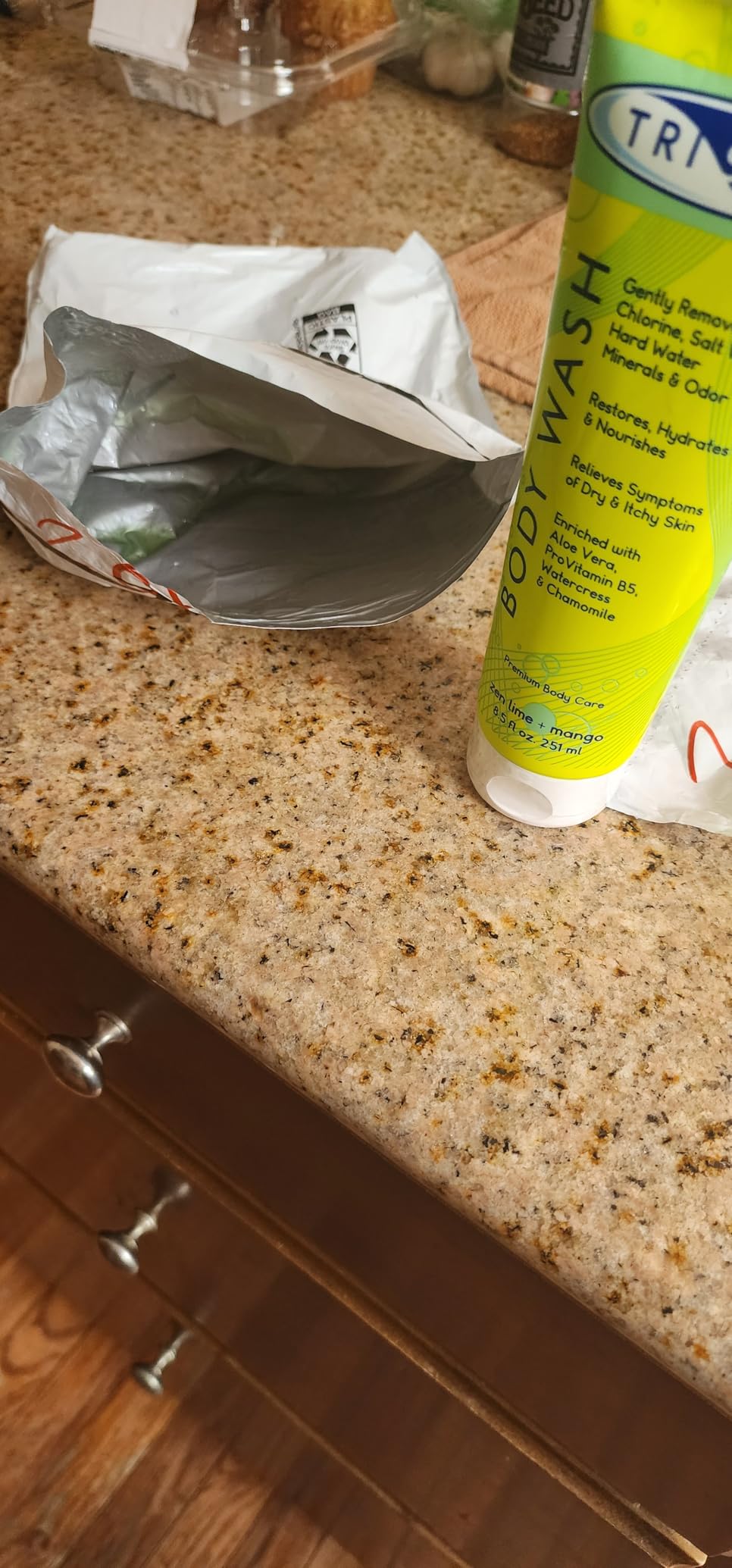 TRISWIM Chlorine Removal Body Wash 8.5 Fl Oz | Removes Chlorine, Bromine, Hard Water Minerals & Saltwater - Customer Photo 3