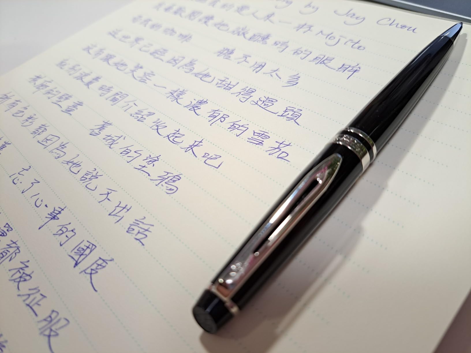 Waterman Expert Ballpoint Pen, Gloss Black with Chrome Trim, Medium Tip, Blue Ink, Luxury Pen in Gift Box - Supreme Writing Comfort, Signature Style, Polished, Professional - Customer Photo 3