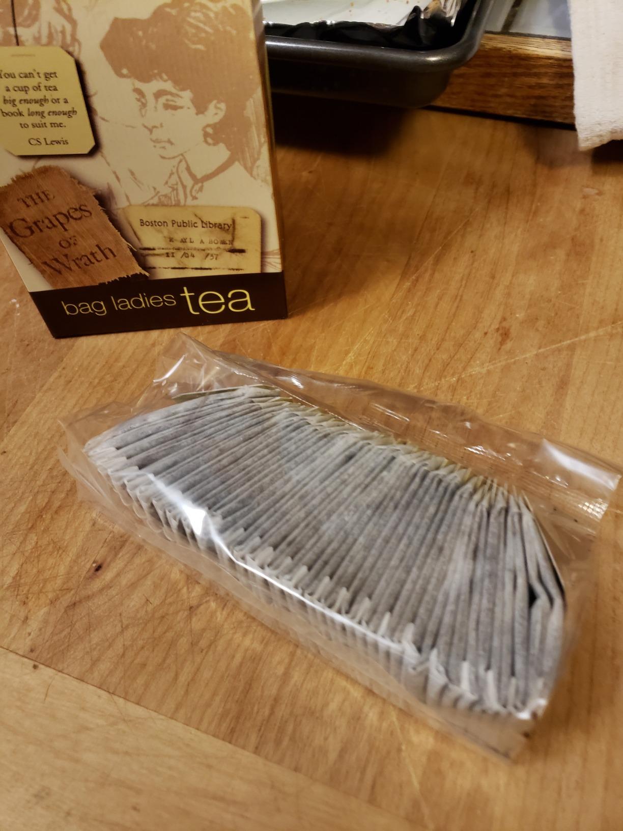 Novel Teas Book Lover's Tea contains 25 teabags individually tagged with literary quotes from the world over, made with the finest English Breakfast tea, for the book lover - Customer Photo 1