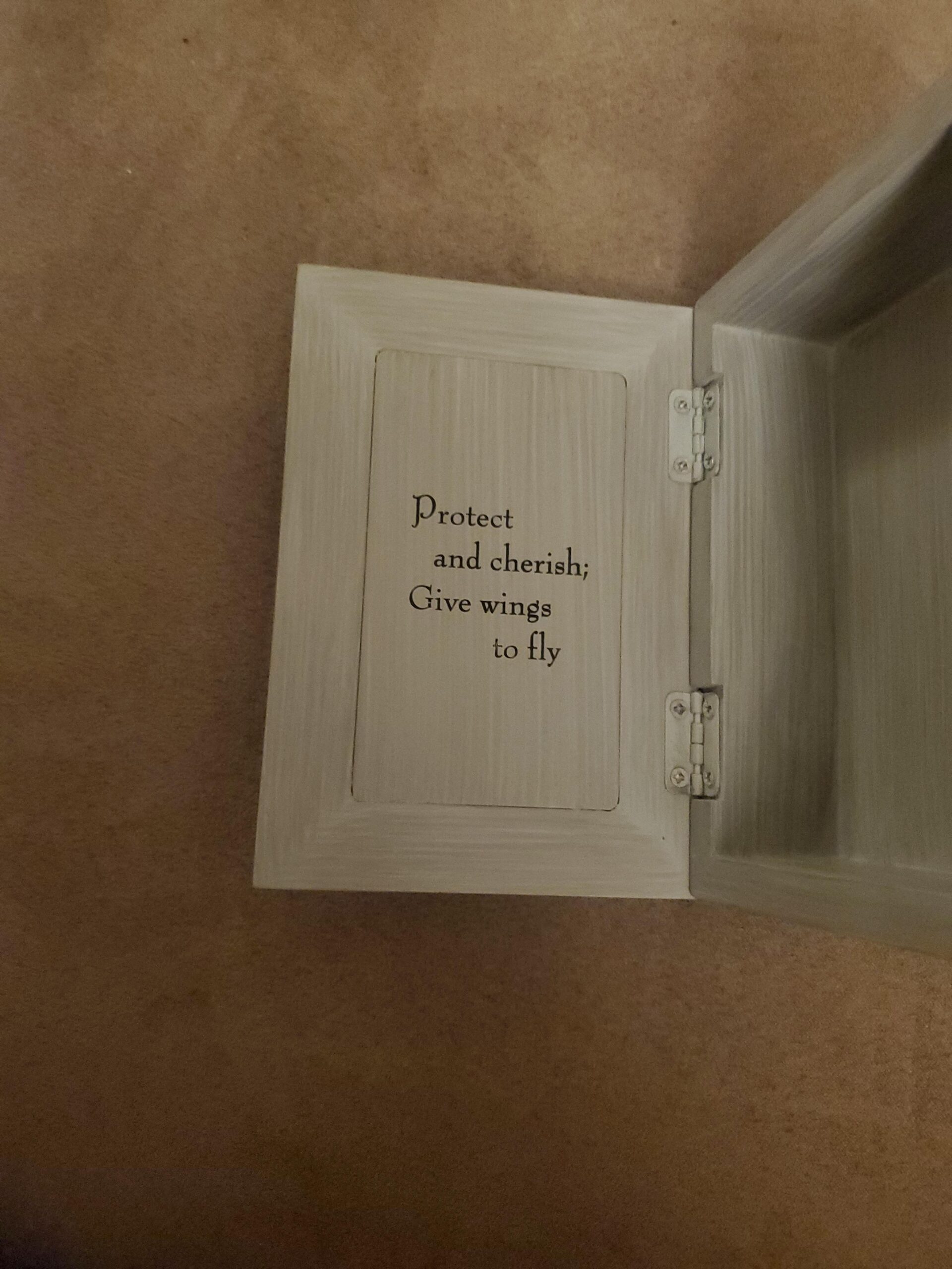 Willow Tree Mother and Daughter, Protect and cherish, give wings to fly, A Message of Family Love and Support, Wood Box to hold Jewelry and Keepsakes, Sculpted Hand-Painted Memory Box - Customer Photo 2