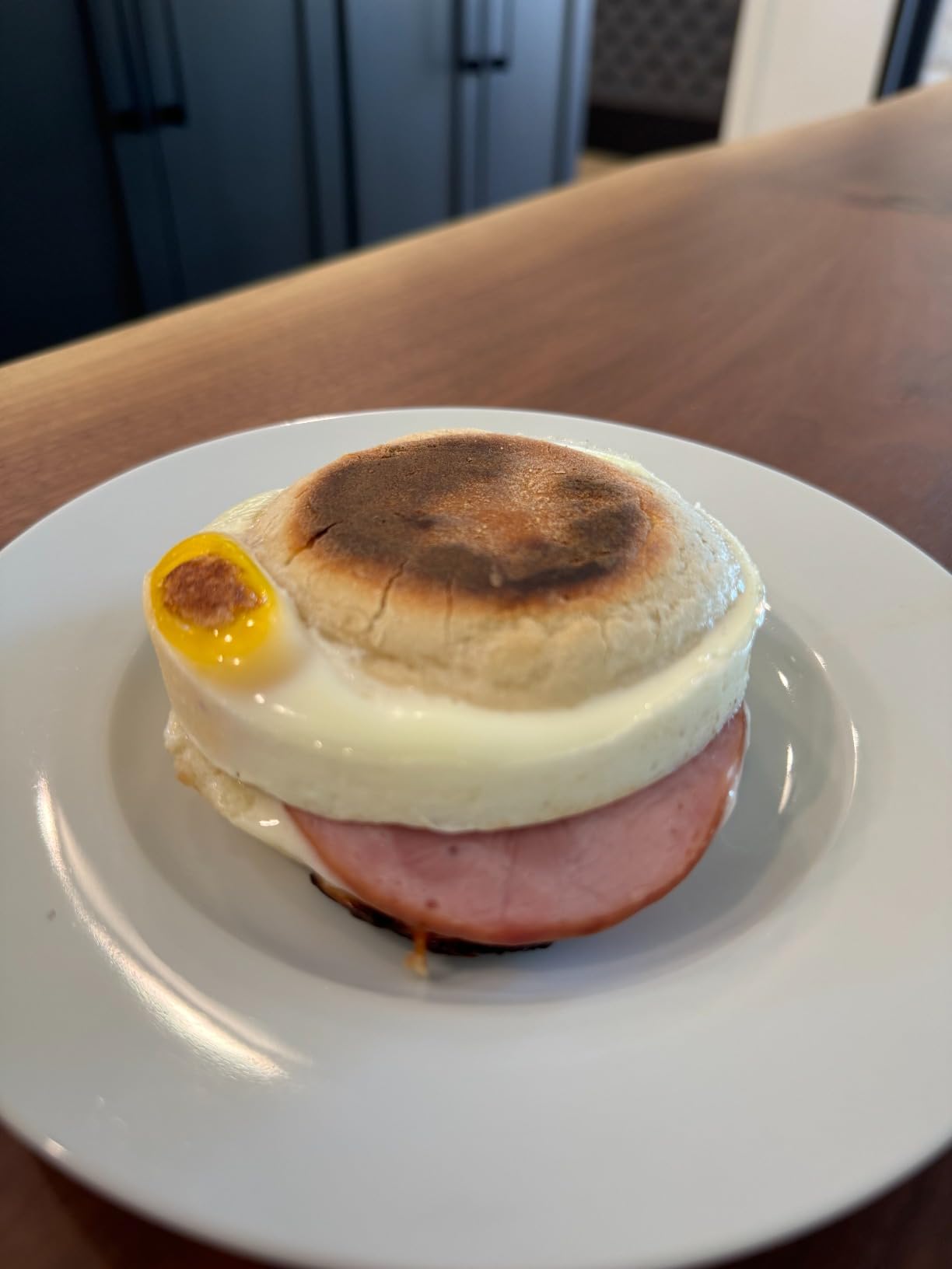 Hamilton Beach Breakfast Sandwich Maker with Egg Cooker Ring, Customize Ingredients, Perfect for English Muffins, Croissants, Mini Waffles, Perfect White Elephant Gifts, Black (25477) - Customer Photo 3