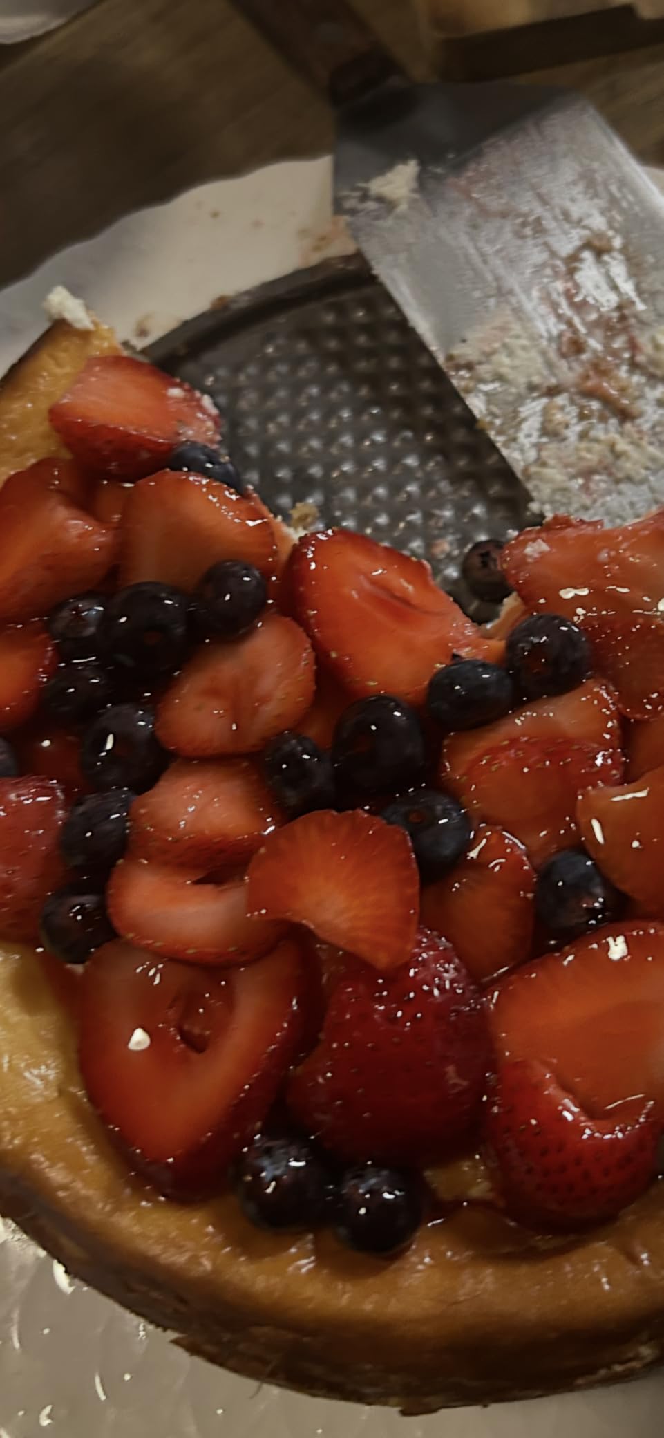 Hamilton Beach Electric Stand Mixer, 4 Quarts, Dough Hook, Flat Beater Attachments, Splash Guard 7 Speeds with Whisk, Black - Customer Photo 1