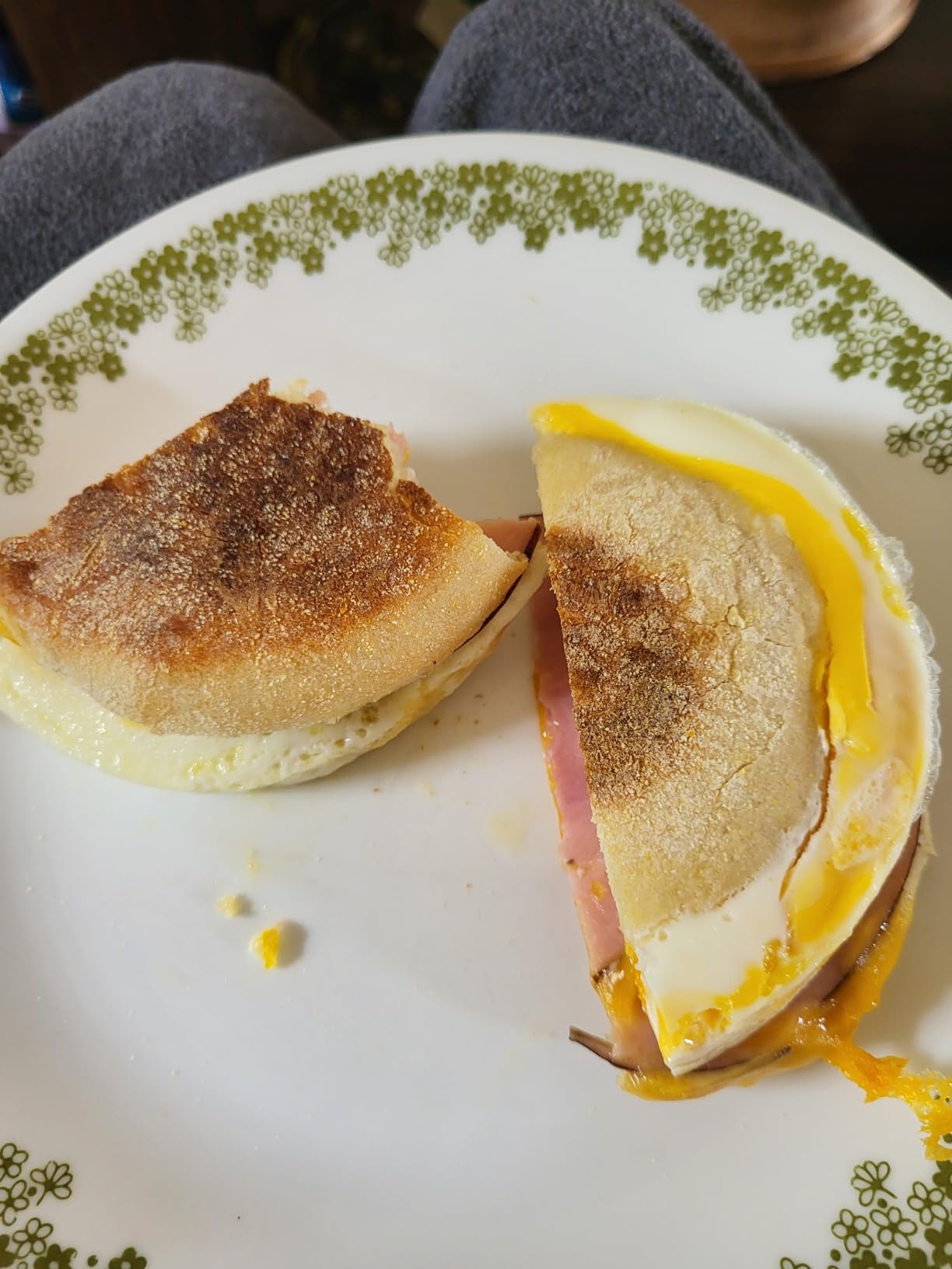 Hamilton Beach Dual Breakfast Sandwich Maker with Timer, Ready in 5 Minutes, Removable Dishwasher Safe PFAS-Free Non-Stick Egg Cooker Ring, Silver (25490MNA) Customer Review Hamilton Beach Dual Breakfast Sandwich Maker with Timer, Ready in 5 Minutes, Removable Dishwasher Safe PFAS-Free Non-Stick Egg Cooker Ring, Silver (25490MNA) - Customer Photo 2