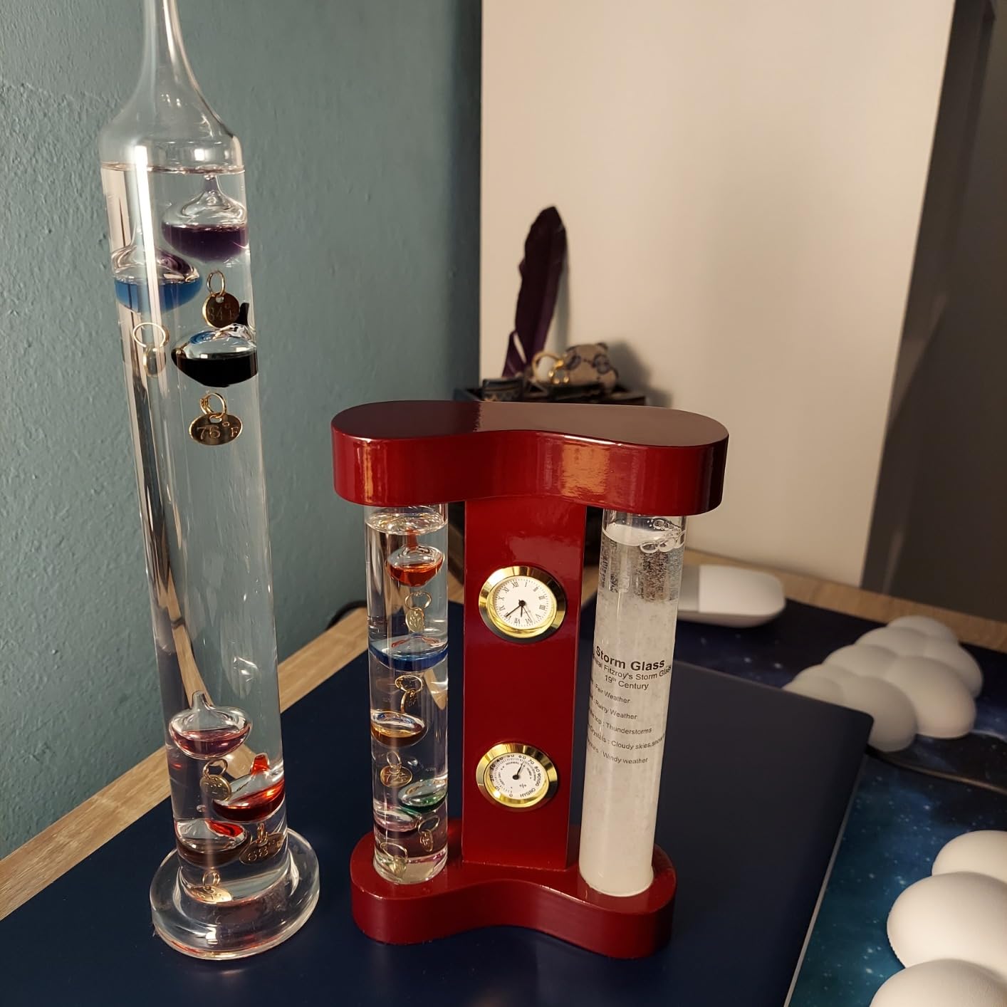 Lily's Home Analog Weather Station with Galileo Thermometer, Precision Quartz Clock & Hygrometer, FitzRoy Storm Glass, Gift for Friends and Family, Holiday Gift, Indoor & Outdoor Décor (7