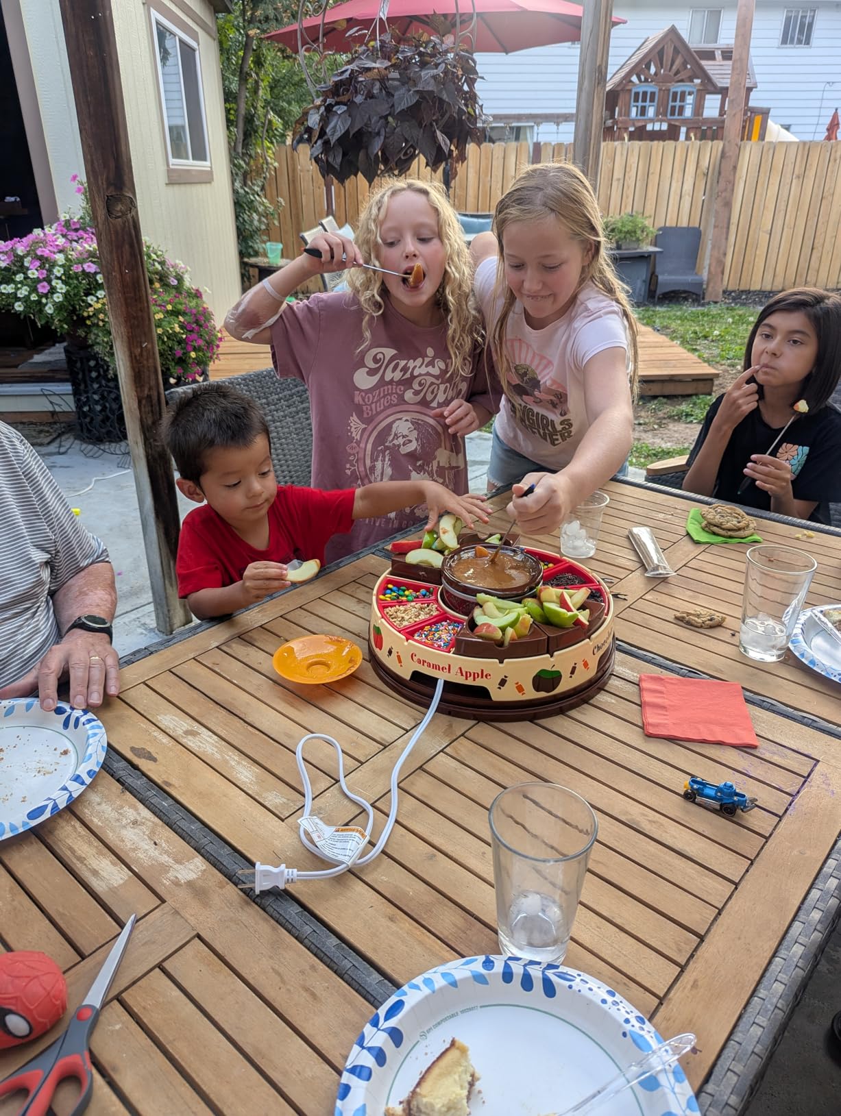 Nostalgia Tabletop Indoor Electric S'mores Maker - Smores Kit With Marshmallow Roasting Sticks and 4 Trays for Graham Crackers, Chocolate, and Marshmallows - Movie Night Supplies - Brown Customer Review Nostalgia Tabletop Indoor Electric S'mores Maker - Smores Kit With Marshmallow Roasting Sticks and 4 Trays for Graham Crackers, Chocolate, and Marshmallows - Movie Night Supplies - Brown - Customer Photo 1