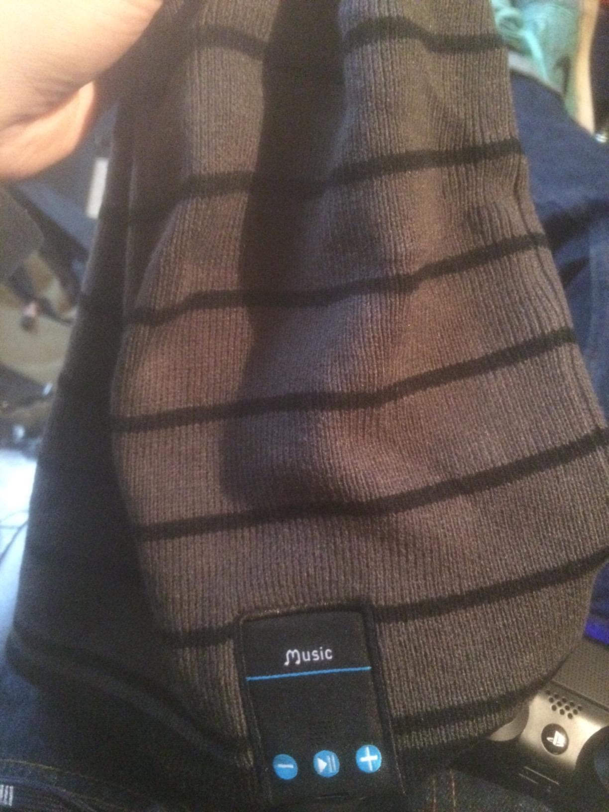 Rotibox Bluetooth Beanie Hat Wireless Headphone for Outdoor Sports Xmas Gifts - Customer Photo 2