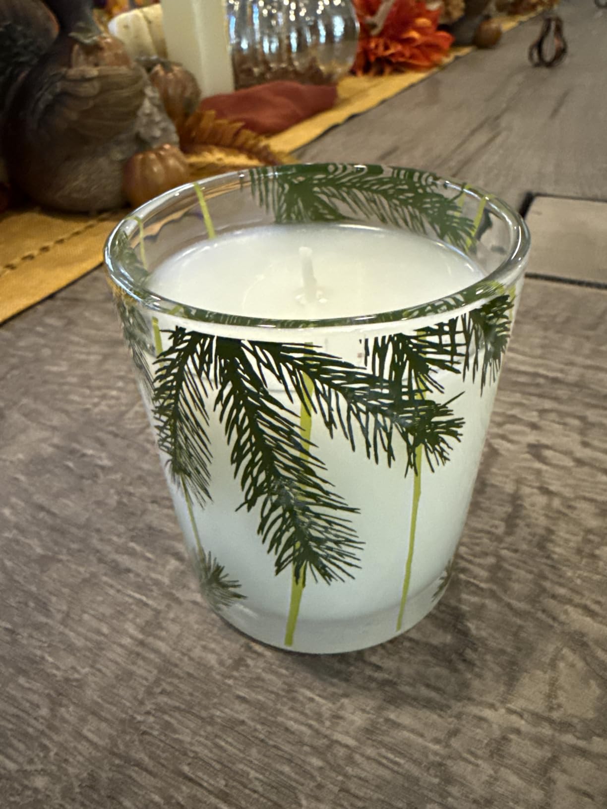 Thymes Frasier Fir Pine Needle Candle – Holiday Candles for Home Scented with Notes of Crisp Siberian Fir, Cedarwood & Sandalwood - Customer Photo 1