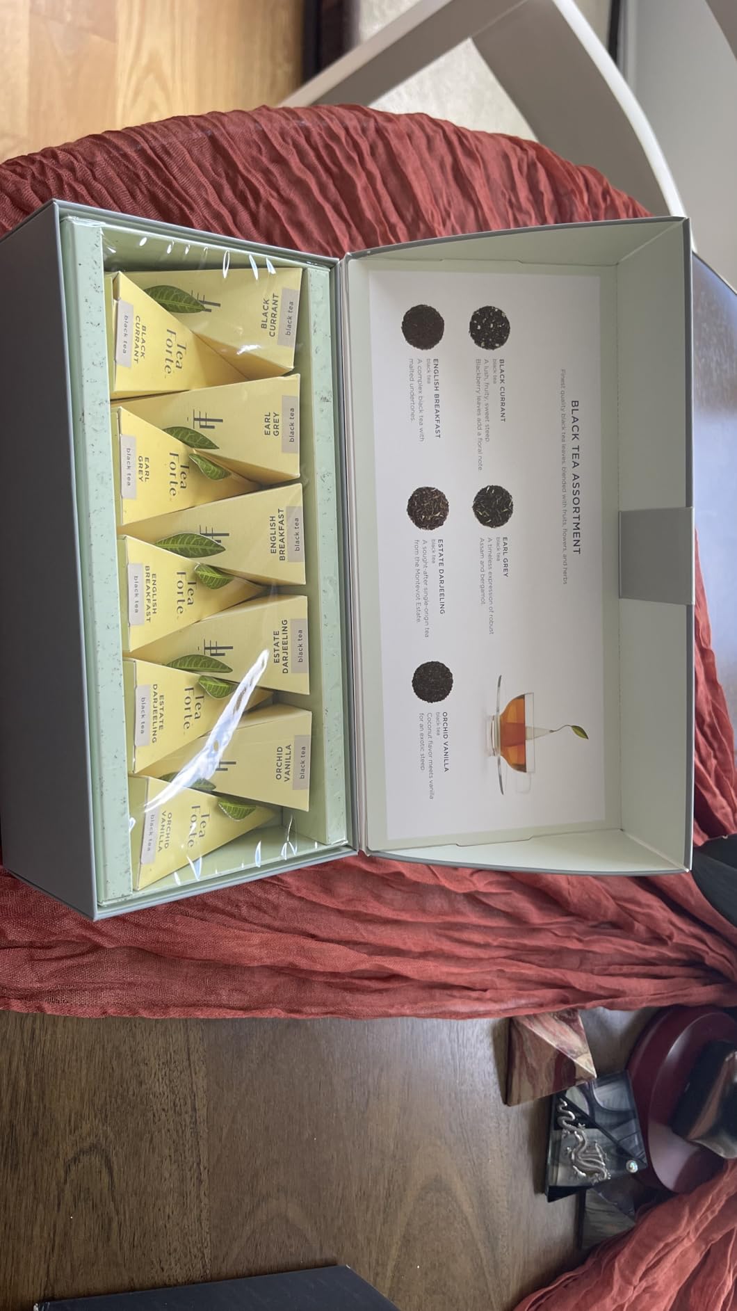 Tea Forte Tea Sampler Presentation Box, 20 Assorted Handcrafted Pyramid Tea Infuser Bags, Tea Tasting Assortment: Black, White, Green, Herbal - Customer Photo 1