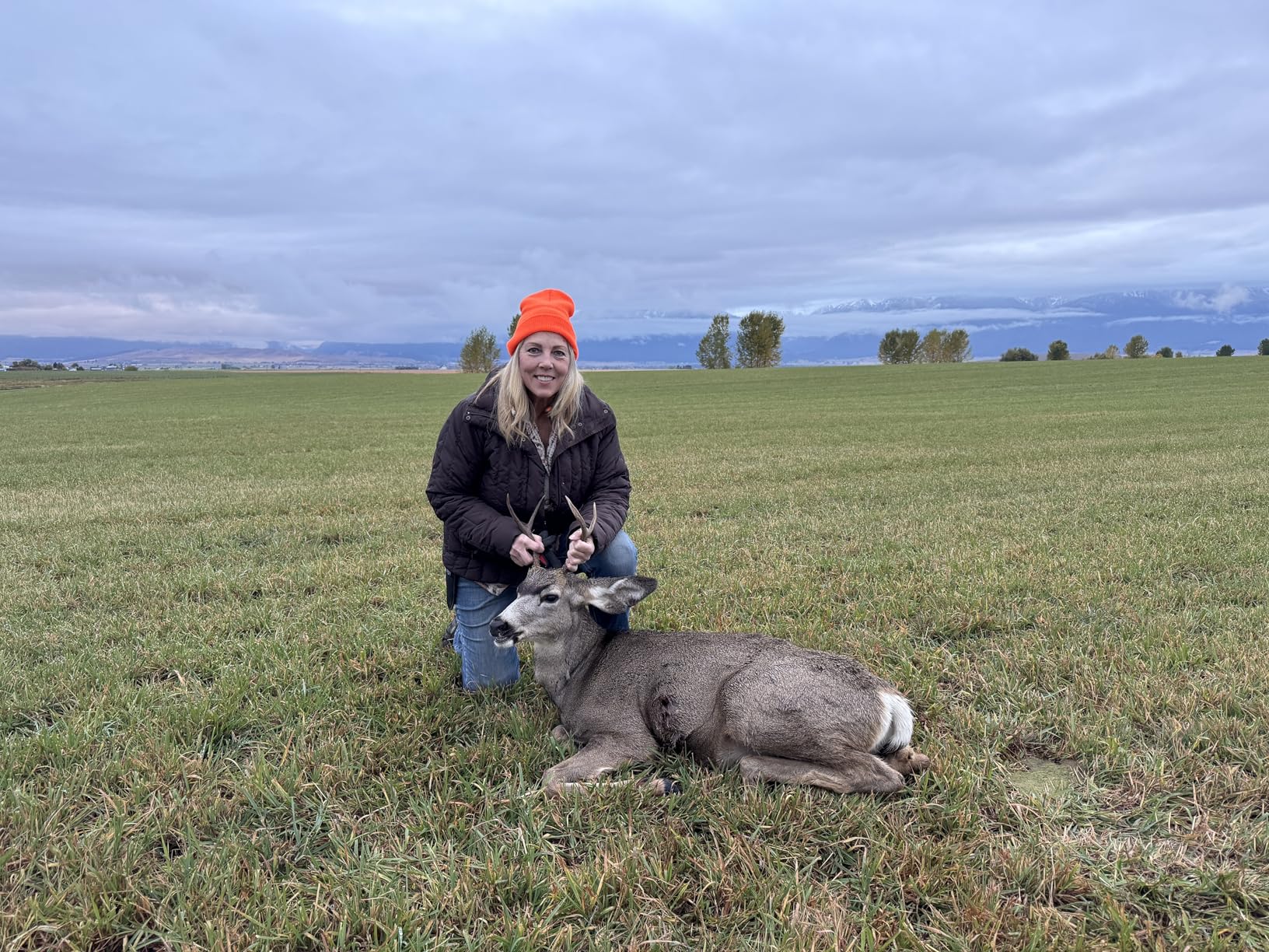 Mossy Oak Fixed Blade Hunting Knife Set - 2 Piece, Full Tang Handle Straight Edge and Gut Hook Blades Game Processing Knife, Sheath Included - Yellow Camo - Customer Photo 2