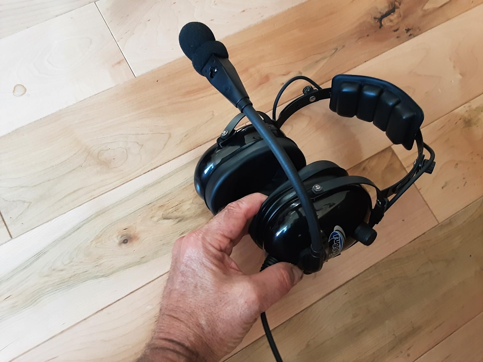 RA200 Aviation Pilot Headset for Student Pilots Flight Schools Flight Instructors Features Clear Hear Speakers Noise Canceling Microphone Foam Ear Seals Custom Fit Headband and Free Headset Bag - Customer Photo 1