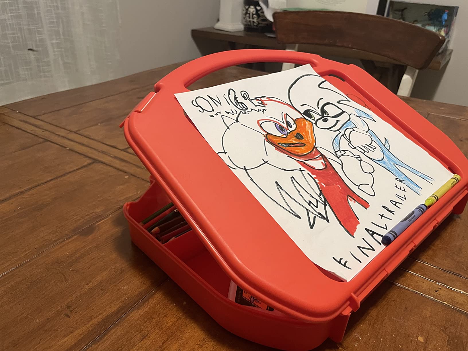 Crayola Create 'N Carry Travel Art Set for Kids (75pcs), 2-in-1 Lap Desk & Carrying Case, Holiday for Kids, Art Supplies Kit for Crafting, Drawing & Coloring - Customer Photo 4