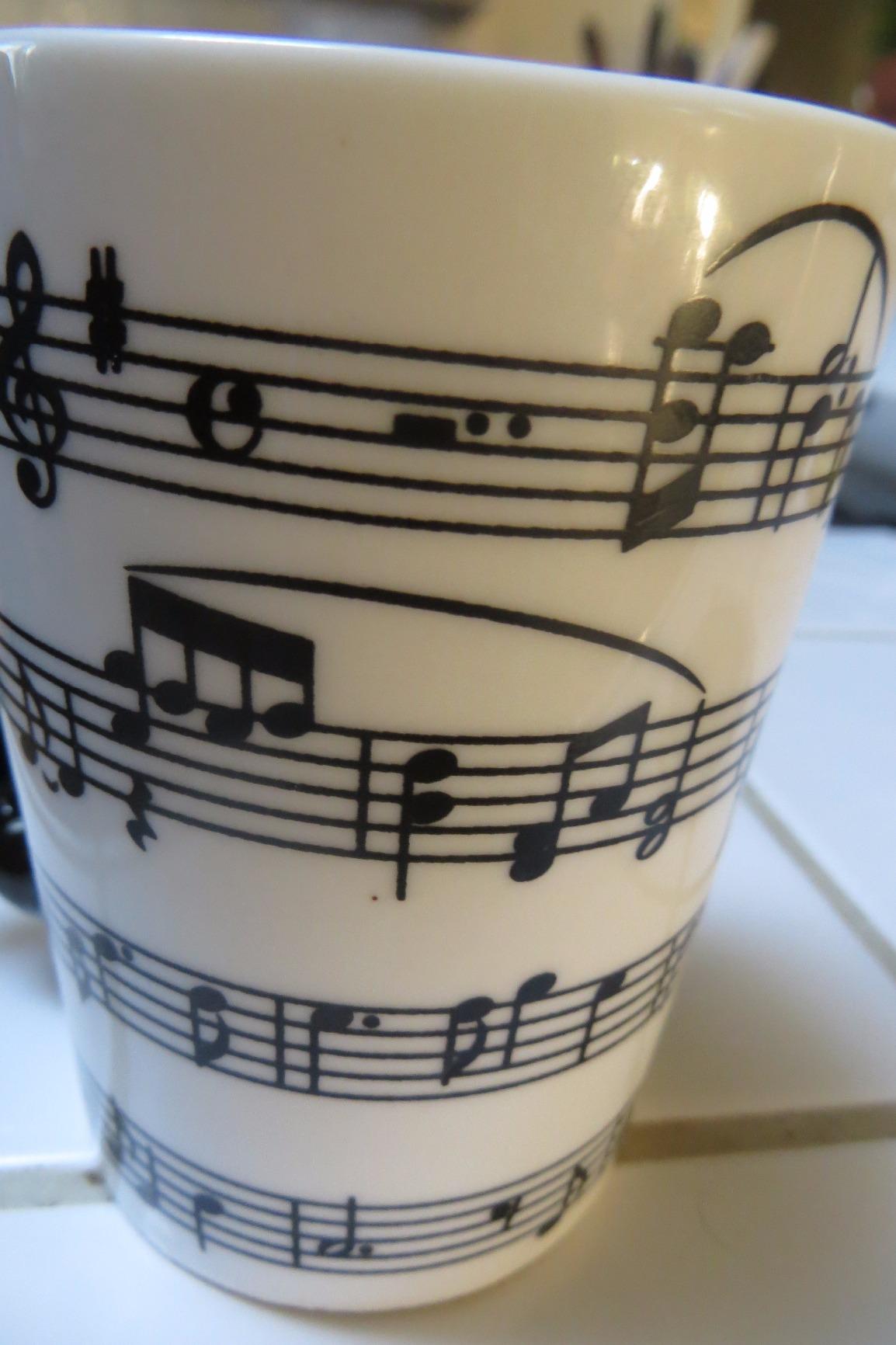 HLJgift Creative Ceramic Musician Coffee Mug Tea Cup with Lid Staves Music Notes as Valentine's Day Gift Teacher Gift - Customer Photo 5