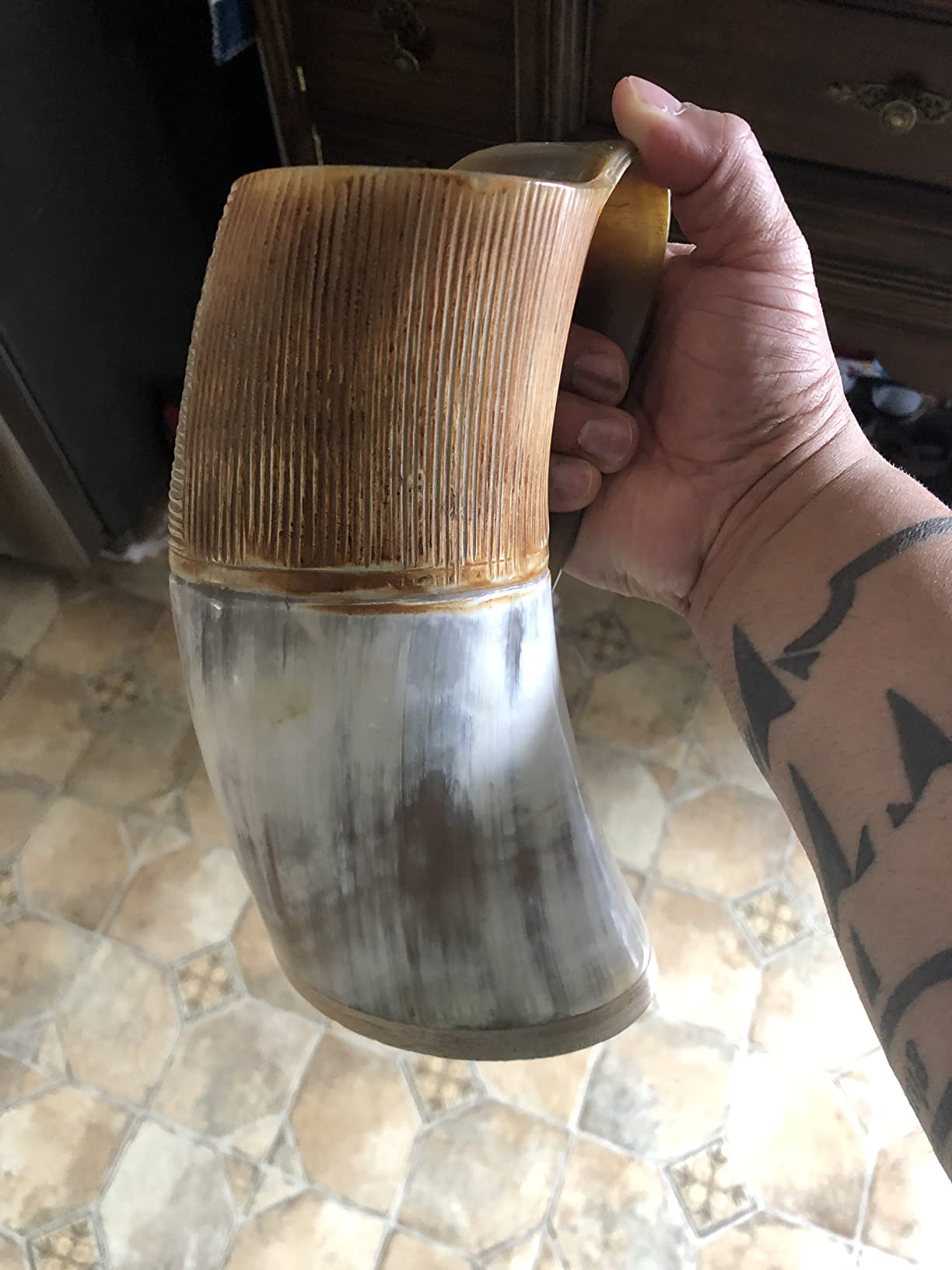 Norse Tradesman Original LG Viking Drinking Horn Mug - 100% Authentic Beer Horn Tankard With Rosewood Base & Burlap Gift Sack | The Original, High Polish, approx. 16 oz - Customer Photo 2