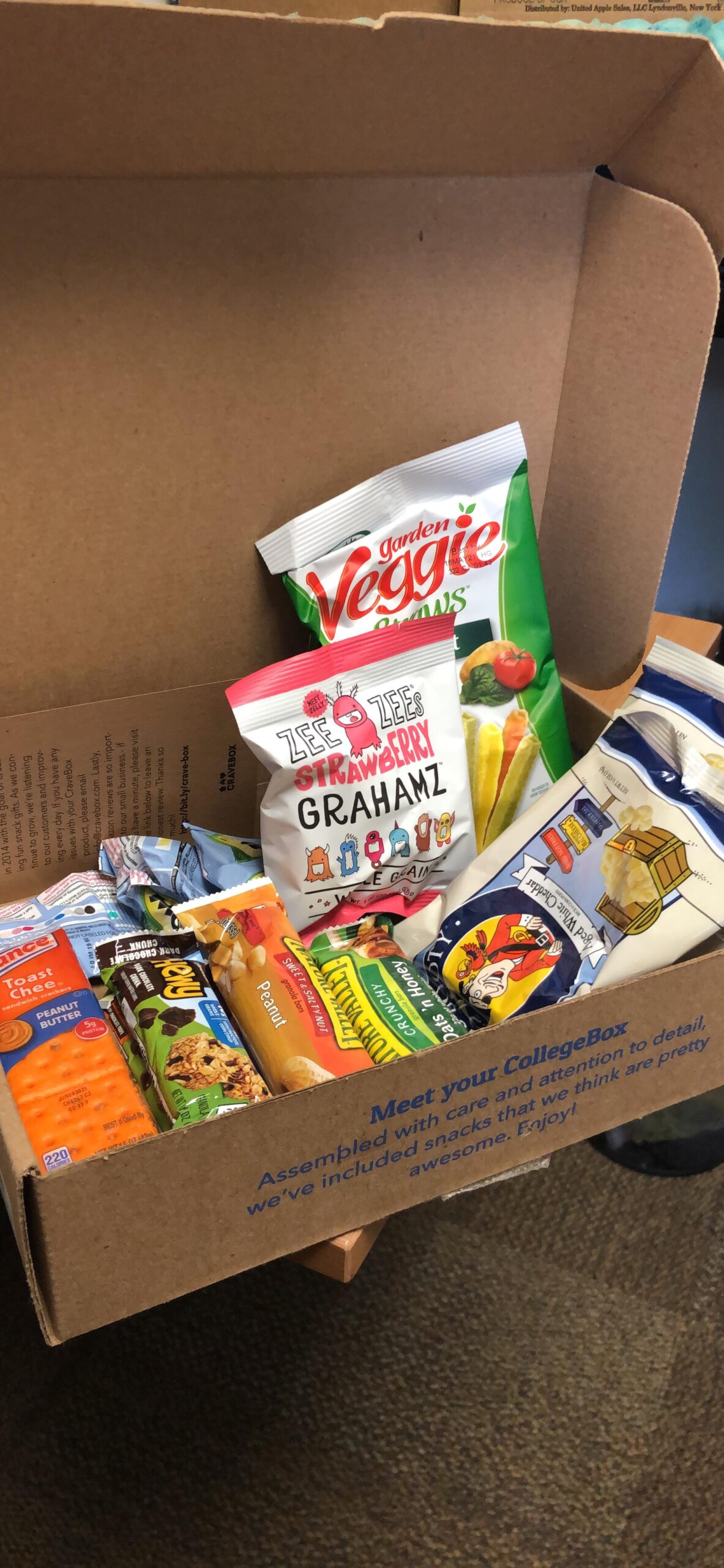 COLLEGEBOX Healthy Snack Box (35 Count) Christmas Variety Pack Care Package Gift Basket Kid Men Women Adult Nuts Health Nutrition Assortment College - Customer Photo 2