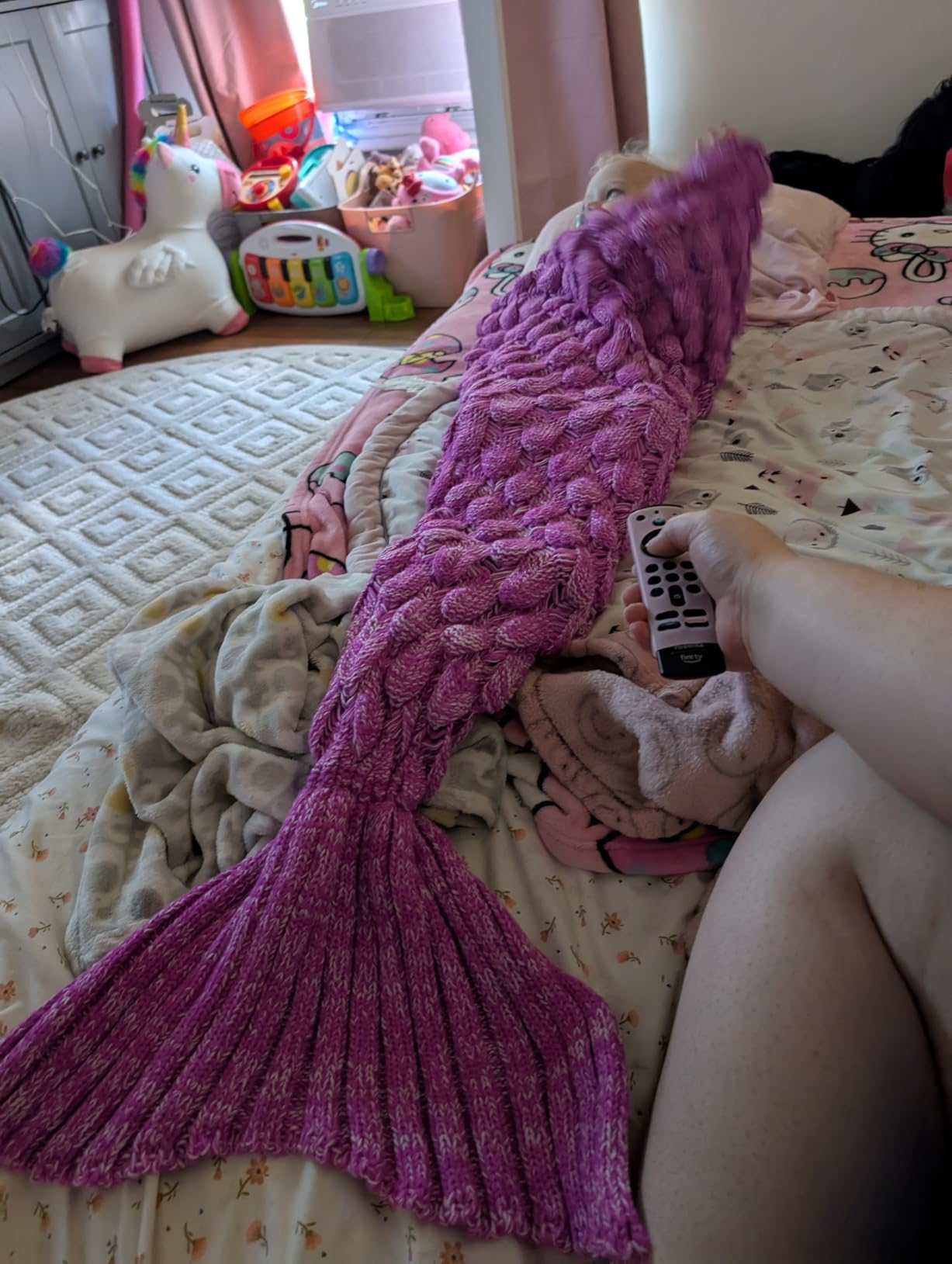 AmyHomie Mermaid Tail Blanket for Adults, Crochet Mermaid Blanket for Women Soft All Seasons Sleeping Blankets for Teen Girls (ScaleBlue,Adults) - Customer Photo 1