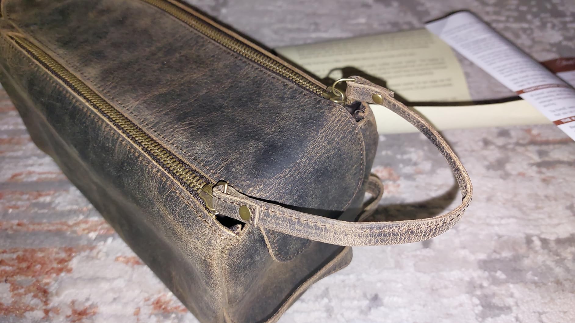 KomalC Premium Buffalo Leather Toiletry Bag for Men & Women With Water resistant Lining, Grooming Travel Pouch, Unisex Wash Bag for Toiletries, Gifts for Men and Women Customer Review KomalC Premium Buffalo Leather Toiletry Bag for Men & Women With Water resistant Lining, Grooming Travel Pouch, Unisex Wash Bag for Toiletries, Gifts for Men and Women - Customer Photo 2