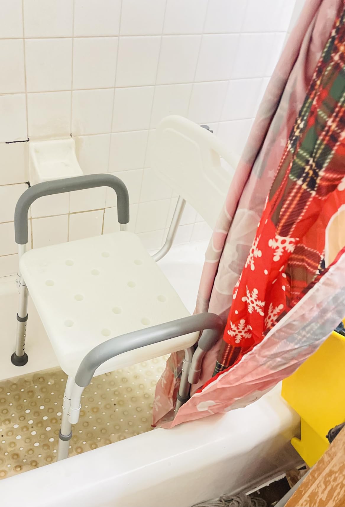 Medline Shower Chair Seat with Padded Armrests and Back, Heavy Duty Shower Stool for Bathtub, Slip Resistant Shower Seat with Adjustable Height, Shower Bench for Inside Shower with 350 lb Capacity - Customer Photo 2