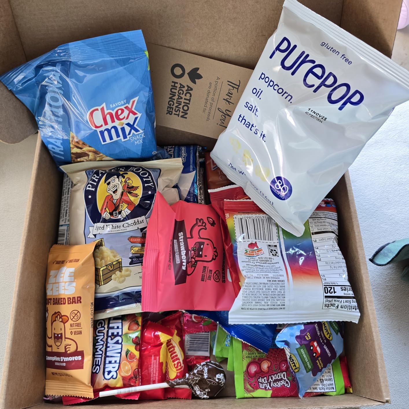 CRAVEBOX Snacks Box Variety Pack Care Package (45 Count) Christmas Treats Gift Basket Adults Kids Grandkids Guys Girls Women Men Boyfriend Birthday Cookies Chips College Student Office School - Customer Photo 2