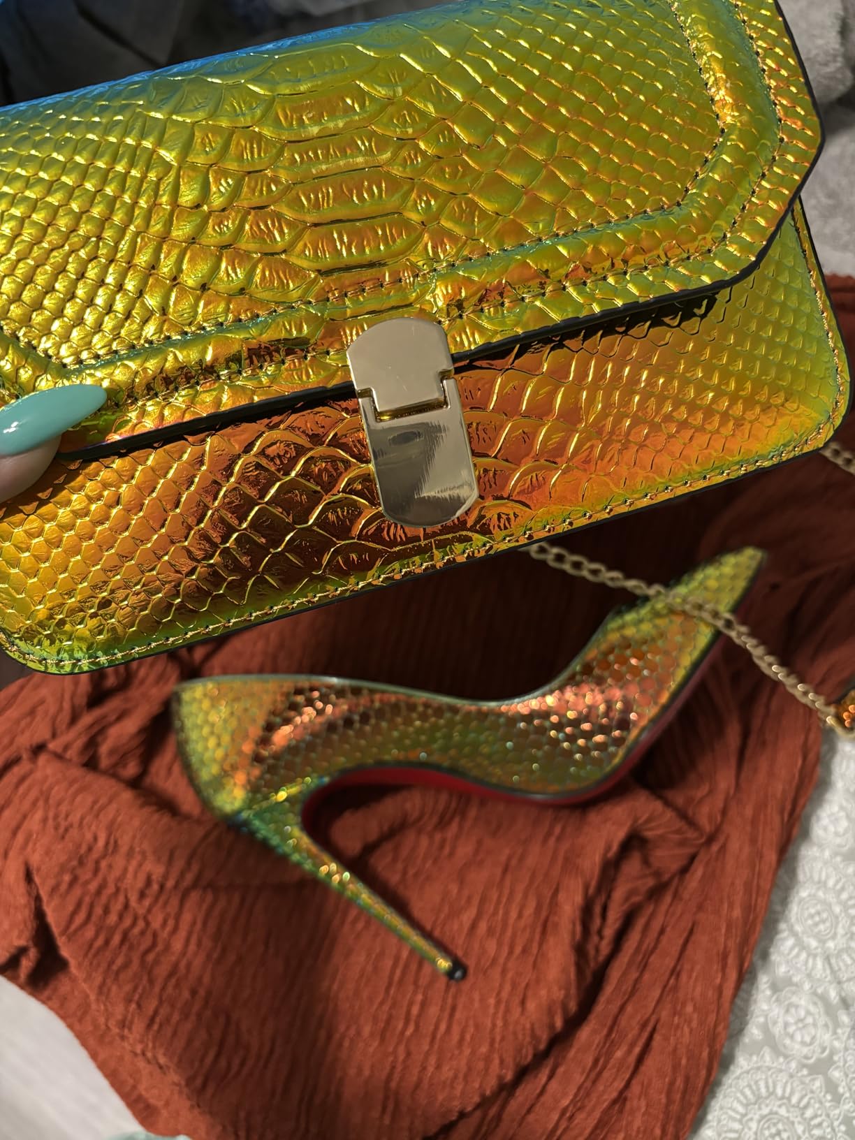 RemeeHi Hologram Snake Skin Leather Shoulder Bag Crossbody Bag with Chain - Customer Photo 1