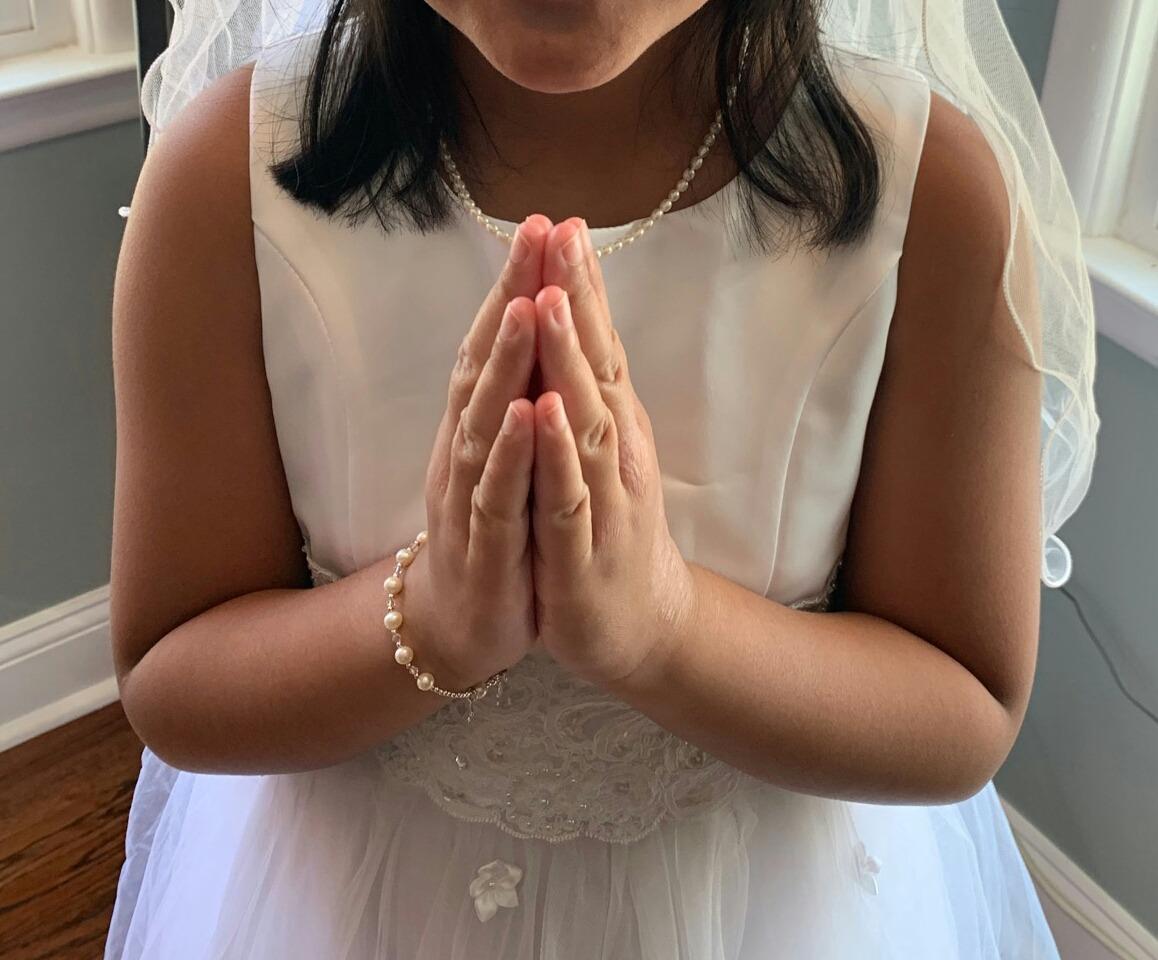 Precious Pieces Girl's Gold or 925 Sterling Silver First Communion Rosary Bracelet with Cultured Pearl and Miraculous Medal (6-6.5