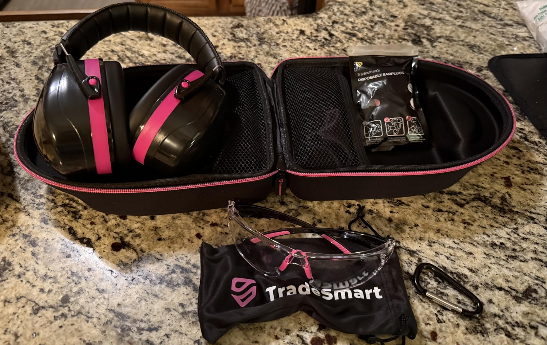 TradeSmart All-in-One Shooting Ear Protection - Comfort+ NRR 28 Earmuffs, Glasses & Earplugs + Carry Case - Customer Photo 1