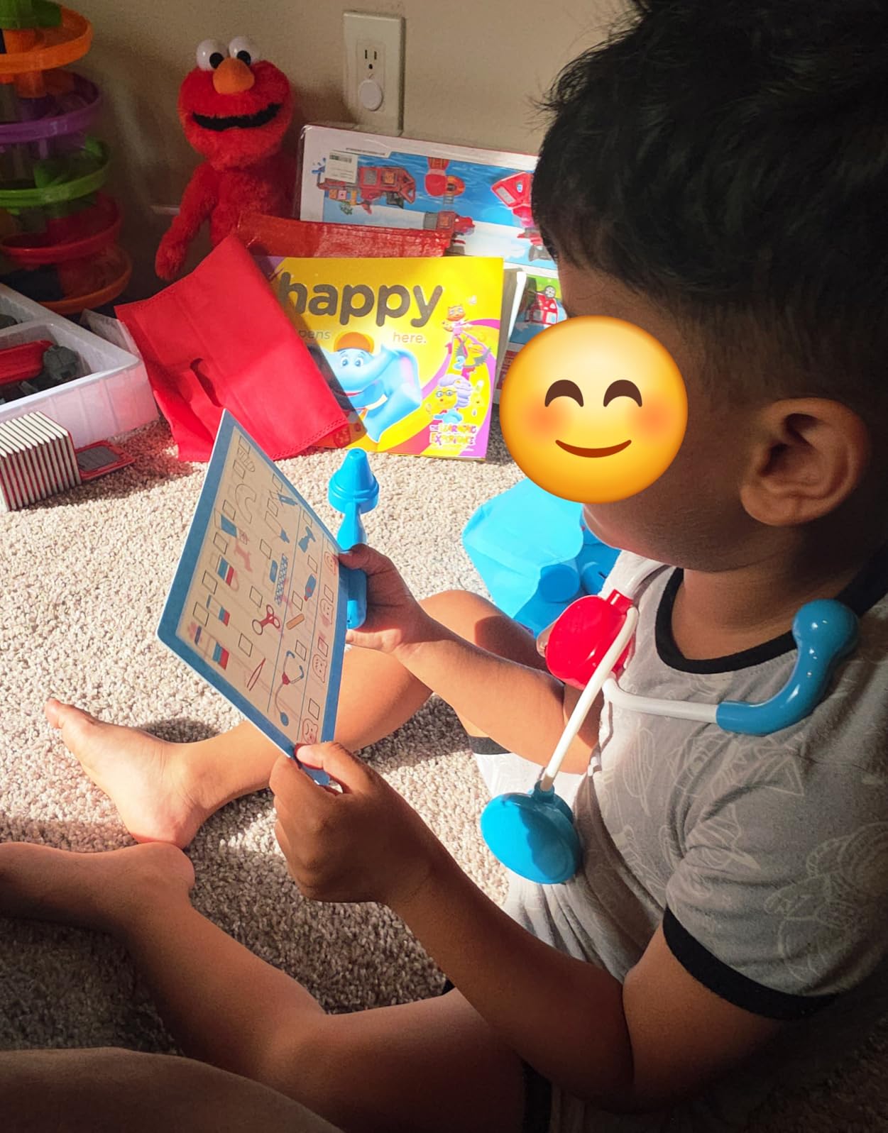 Melissa & Doug Examine and Treat Pet Vet Play Set, 24-Piece Animal Doctor Playset with Dog & Cat Plushies, Pet Doctor Kit & Accessories, Preschool Toys for Girls & Boys Ages 3+ - Customer Photo 1