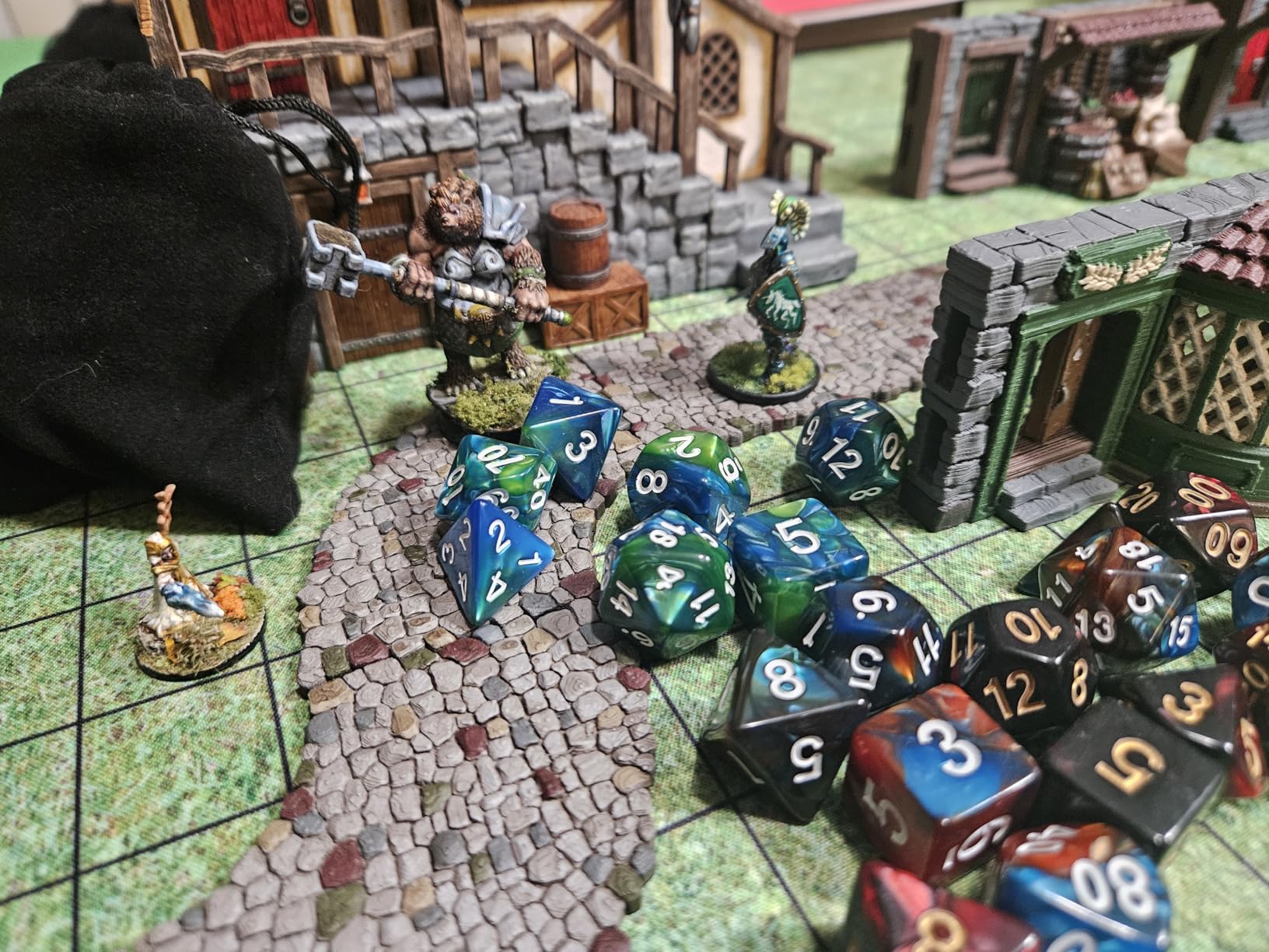 CiaraQ Polyhedral Dice Set - DND Role Playing Dice for Dungeons and Dragons RPG Table Games, Double-Color, 35pcs Customer Review CiaraQ Polyhedral Dice Set - DND Role Playing Dice for Dungeons and Dragons RPG Table Games, Double-Color, 35pcs - Customer Photo 1