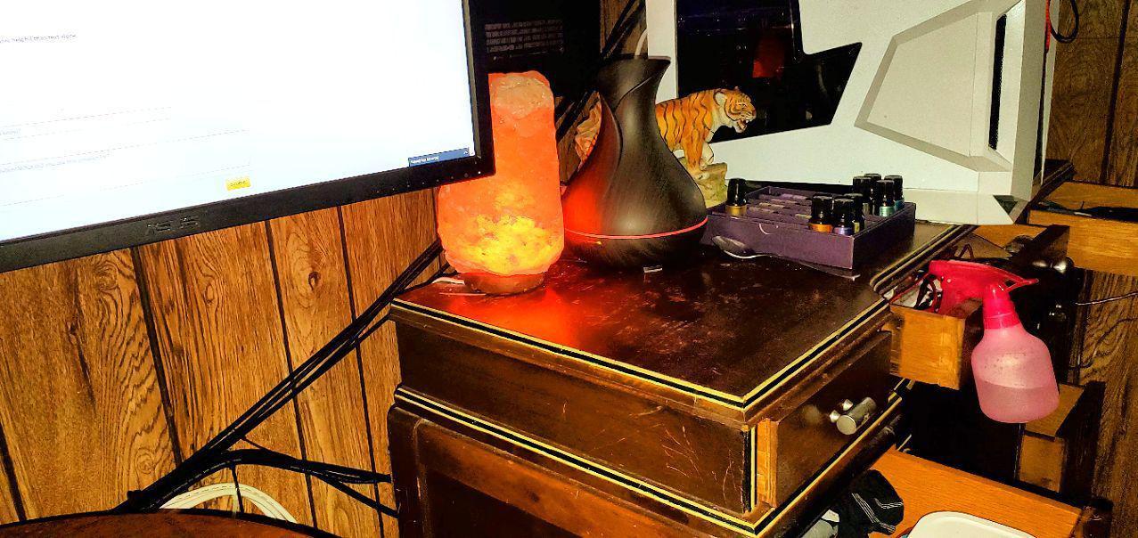 Smart WiFi Wireless Essential Oil Aromatherapy 400ml Ultrasonic Diffuser & Humidifier with Alexa & Google Home Phone App & Voice Control - LED & Timer Settings Dark Brown Customer Review Smart WiFi Wireless Essential Oil Aromatherapy 400ml Ultrasonic Diffuser & Humidifier with Alexa & Google Home Phone App & Voice Control - LED & Timer Settings Dark Brown - Customer Photo 4