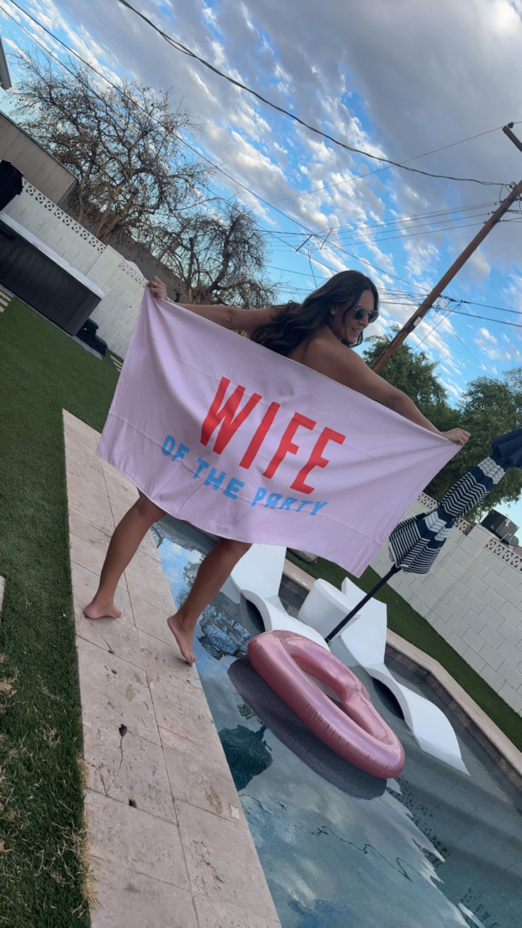 Pearhead Heart Thumbprint Photo Frame and Ink Kit, Wedding Keepsake Registry or Reception Idea, Clean-Touch Pad Included, Bridal Shower Gift, Wall Mount or Tabletop Display, 4x6 Photo, White - Customer Photo 1