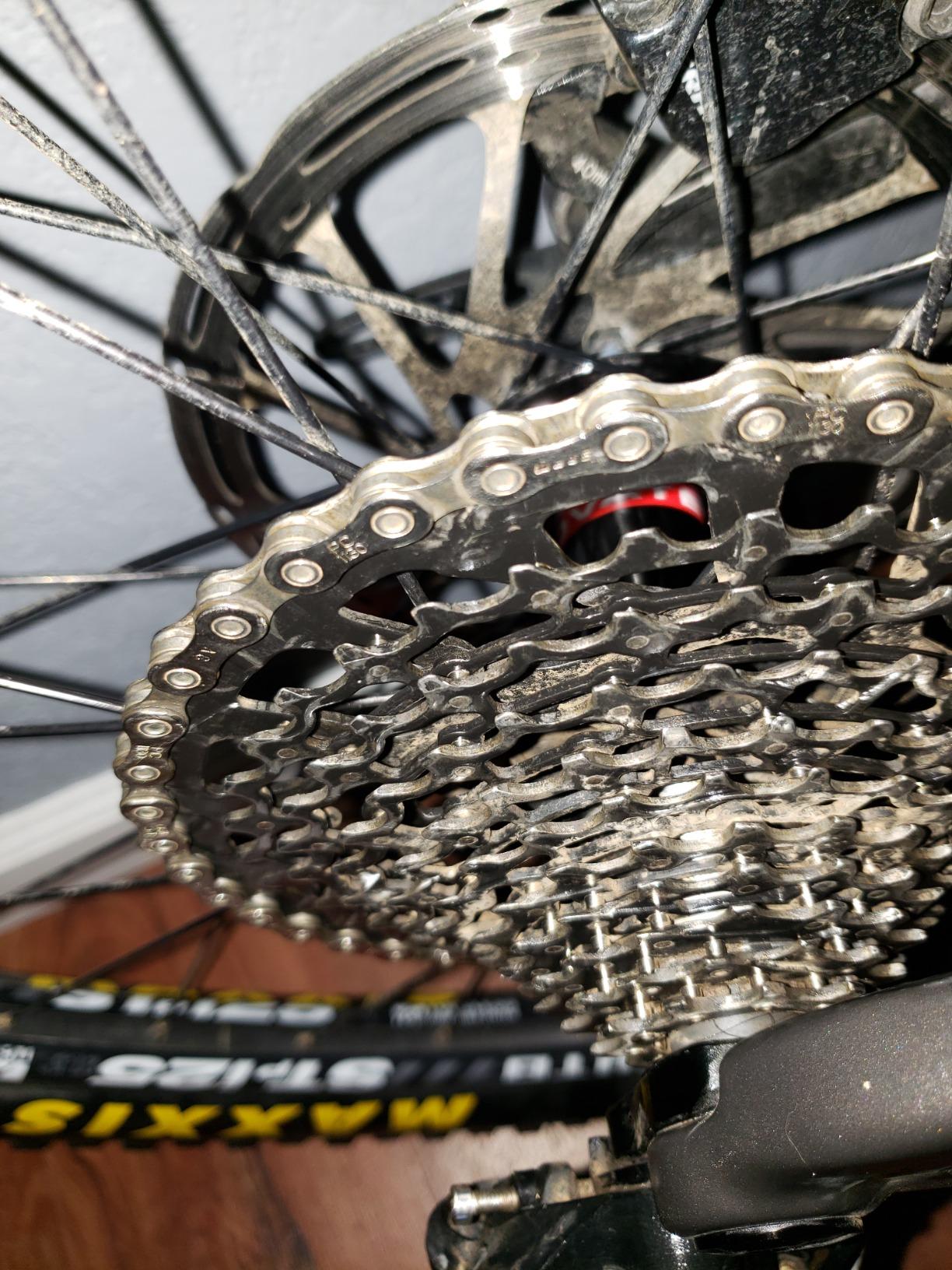 Anndason 8 Pieces Precision Bicycle Cleaning Brush Tool Including Bike Chain Scrubber, suitable for Mountain, Road, City, Hybrid, BMX Bike and Folding Bike - Customer Photo 3