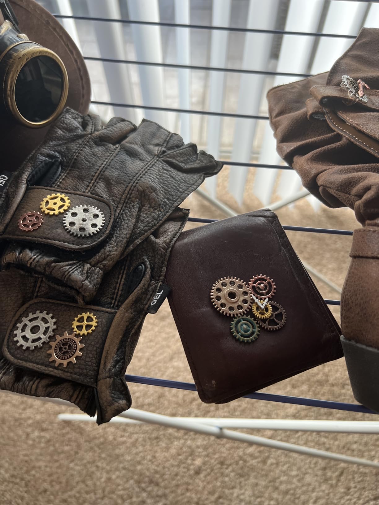 BigOtters 200 Gram Antique Steampunk Gear,Mix Steampunk Wheel Alloy Gear Pendants Charms for Crafting Jewelry Making - Customer Photo 1