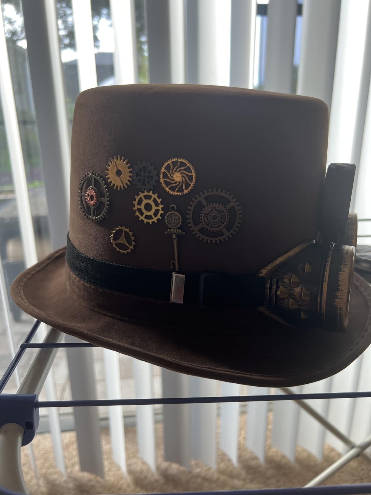 BigOtters 200 Gram Antique Steampunk Gear,Mix Steampunk Wheel Alloy Gear Pendants Charms for Crafting Jewelry Making - Customer Photo 2