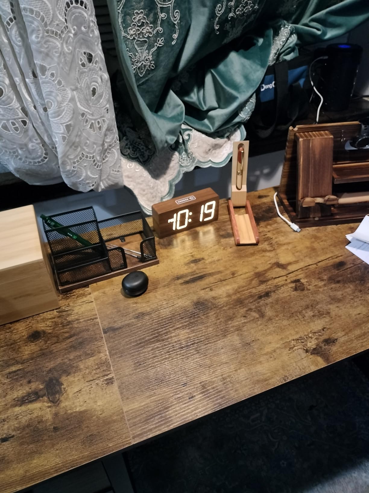 Luxury Wooden Ballpoint Pen Gift Set with Business Pen Case Display, Nice Writing Pen with Box and Gel Ink Refills Fancy Business Wood Pens Stand for Men Women Designer Cool Executive Pen - Customer Photo 1