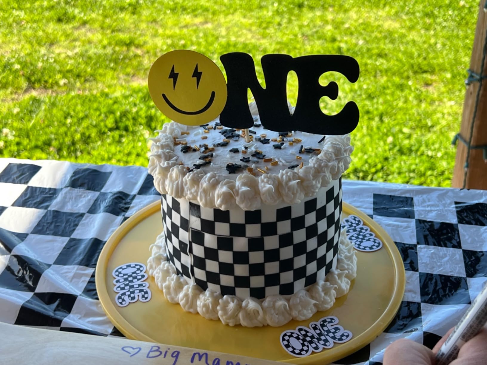 RFAQK 64PCs Cake Decorating Kit with Leveler, Baking Supplies Gift Includes Cake Stand Turntable, 24 Numbered Icing Tips, 30+1 Piping Bags, 2 Frosting Spatulas, 3 Scrappers, Video Course & Booklet - Customer Photo 1