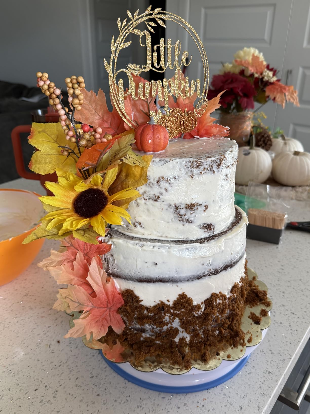 RFAQK 64PCs Cake Decorating Kit with Leveler, Baking Supplies Gift Includes Cake Stand Turntable, 24 Numbered Icing Tips, 30+1 Piping Bags, 2 Frosting Spatulas, 3 Scrappers, Video Course & Booklet - Customer Photo 2