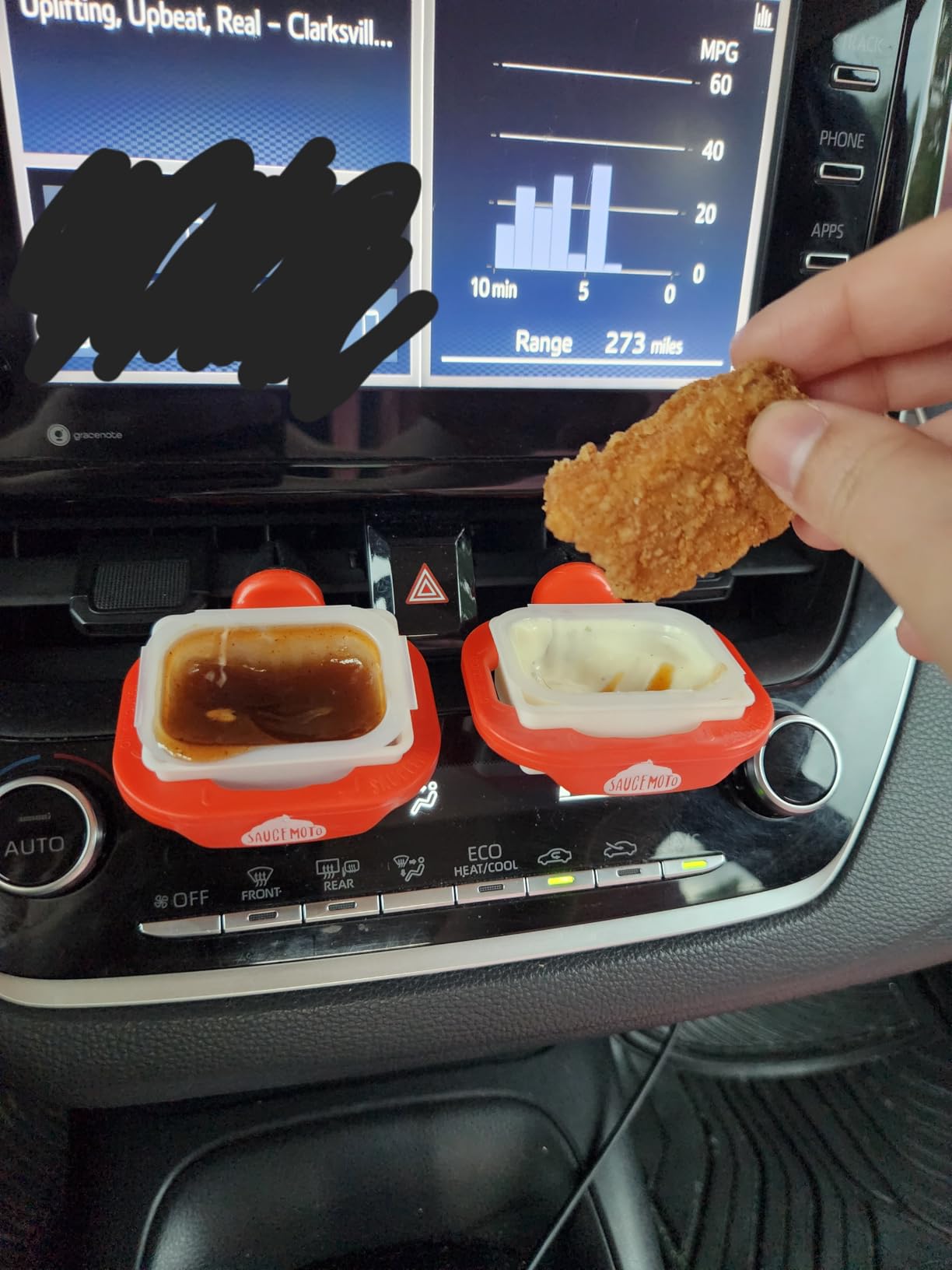 Saucemoto Dip Clip | An in-car sauce holder for ketchup and dipping sauces. As seen on Shark Tank (2 Pack, Black) - Customer Photo 1