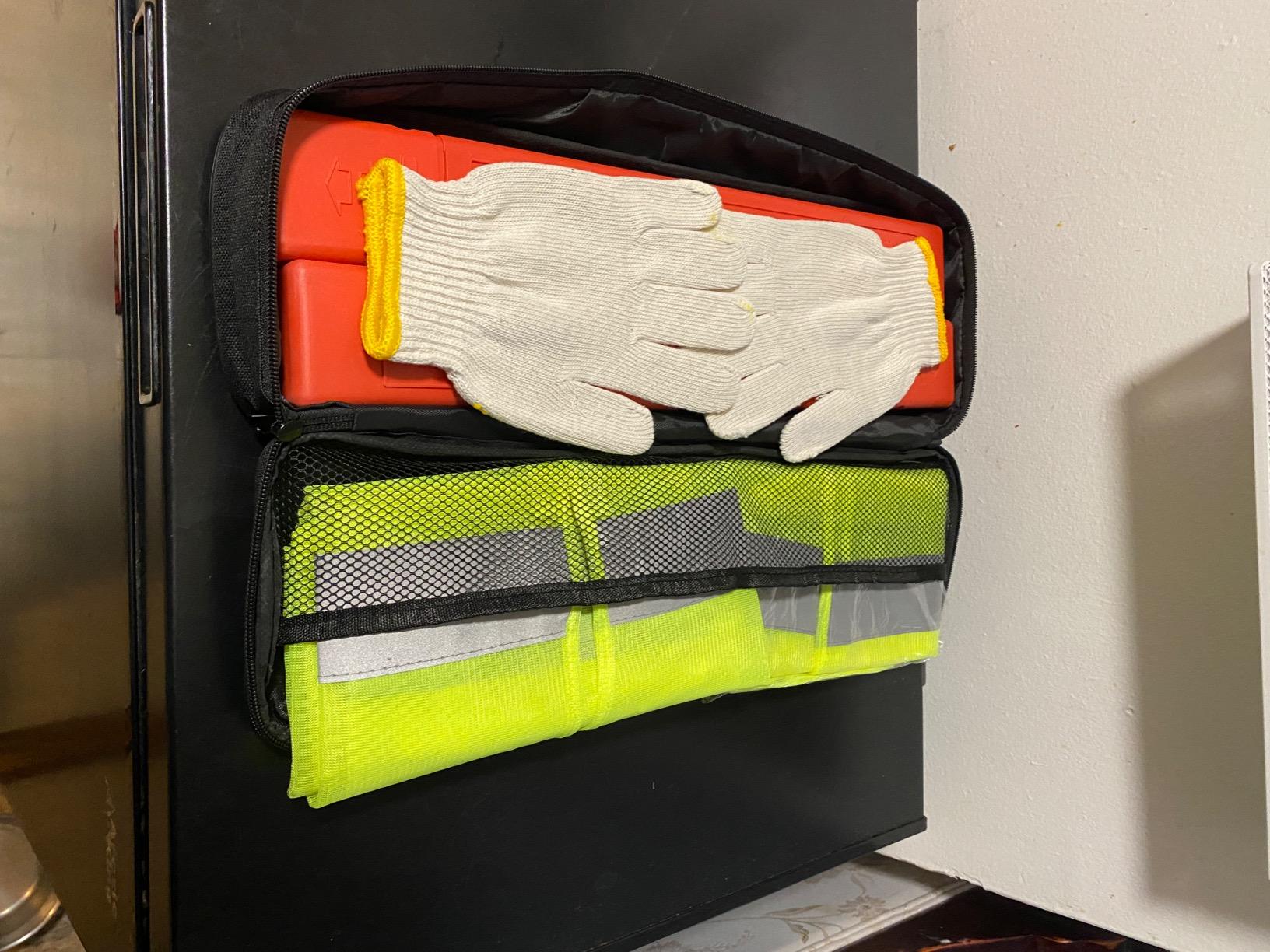 XOOL Emergency Warning Triangle Kit – Roadside Safety Kit with Reflective Warning Triangles, High-Visibility Safety Vests, Storage Bag & Gloves for Car Breakdowns & Emergencies - Customer Photo 3