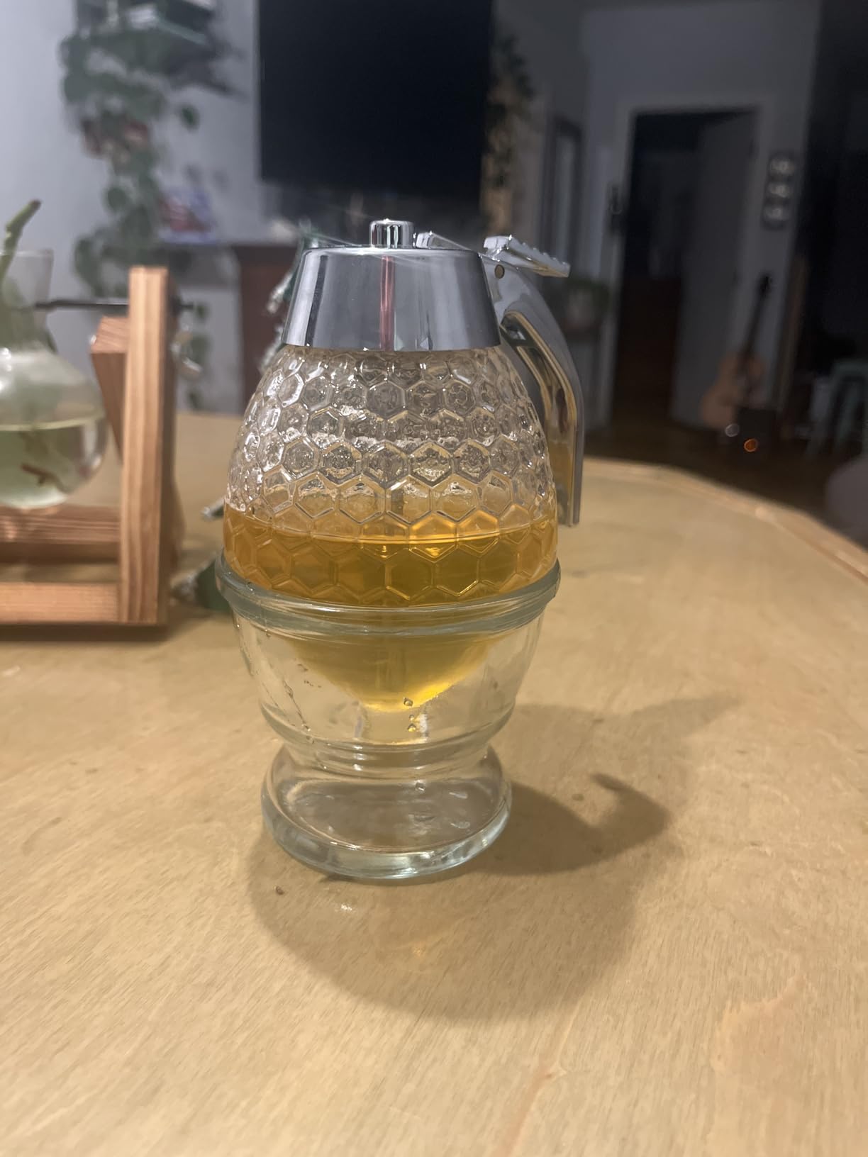 Hunnibi 8oz No Drip Glass Honey Dispenser with Plastic Top - Honeycomb-Style Syrup Server and Bee-Themed Storage Jar with Stand - 6