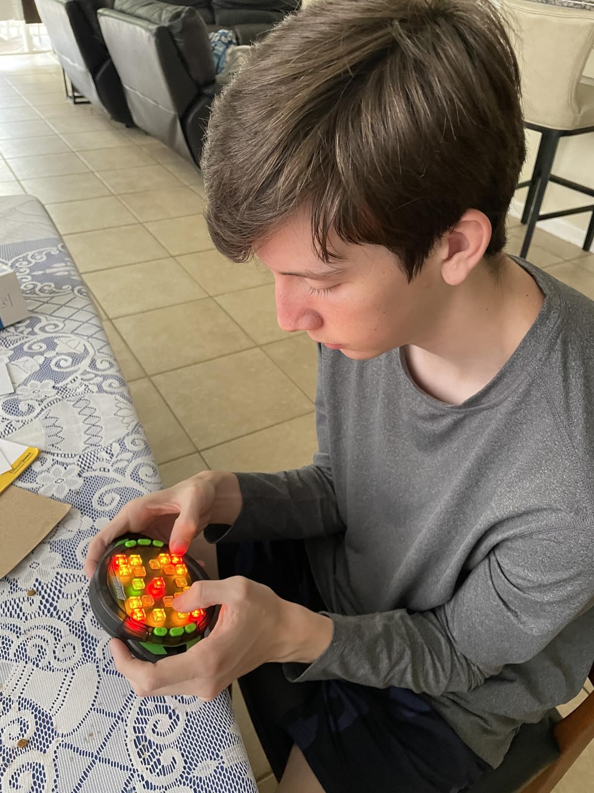 Educational Insights BrainBolt - Handheld Memory Game with Light and Sound, Electronic Brain Games, Single Player Brain Teasers for Kids Teens, & Adults, Gamer Gifts for Boys & Girls Ages 7+ - Customer Photo 1