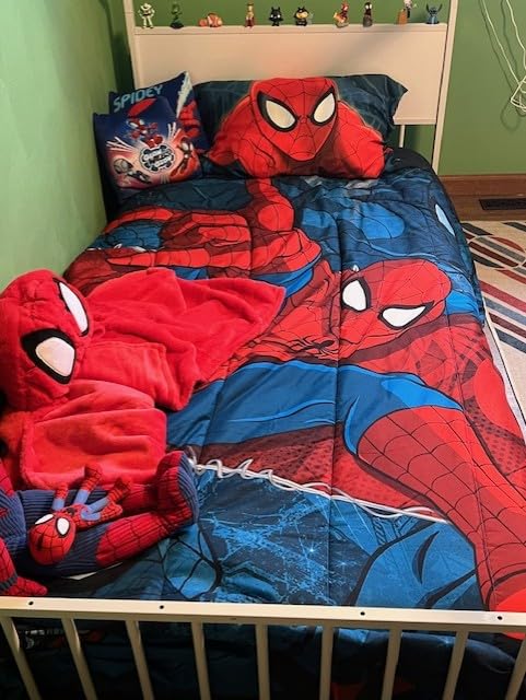 Jay Franco Kids Comforter - Soft and Cozy Bed for Stylish Room Decor, Official Licensed Product, Blue - Minecraft, Twin - Customer Photo 1