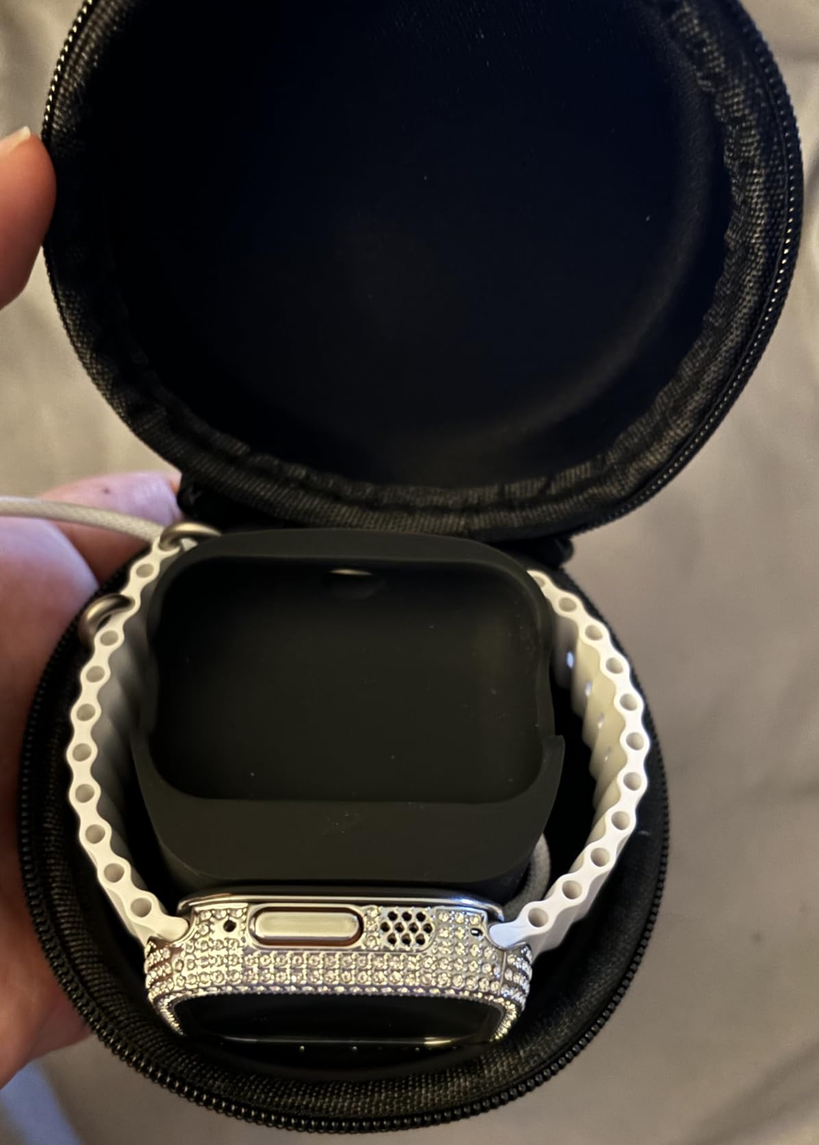 MoKo Storage Box Compatible with Apple Watch Series 11/10/9/8/7/6/5/4/3/2/1/SE3/SE2/SE, Portable Protective Travel Bag Fit iWatch 38mm 40mm 41mm 42mm 44mm 45mm 46mm Airpods Pro/3/2/1, Rose Gold Customer Review MoKo Storage Box Compatible with Apple Watch Series 11/10/9/8/7/6/5/4/3/2/1/SE3/SE2/SE, Portable Protective Travel Bag Fit iWatch 38mm 40mm 41mm 42mm 44mm 45mm 46mm Airpods Pro/3/2/1, Rose Gold - Customer Photo 1