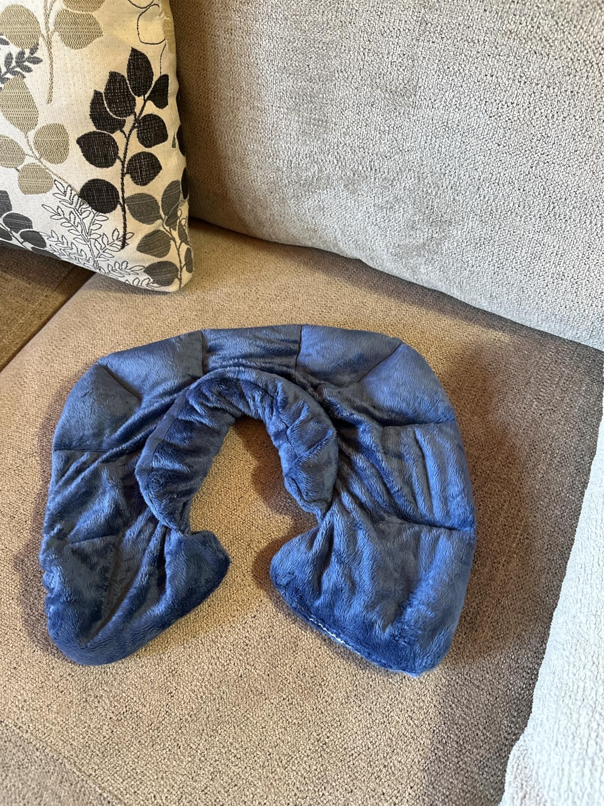 Sharper Image Heated Neck & Shoulder Wrap - Microwavable Warm & Cooling Plush Pad, Scented Aromatherapy (100% Natural Lavender & Herb Spa Blend) - Customer Photo 2