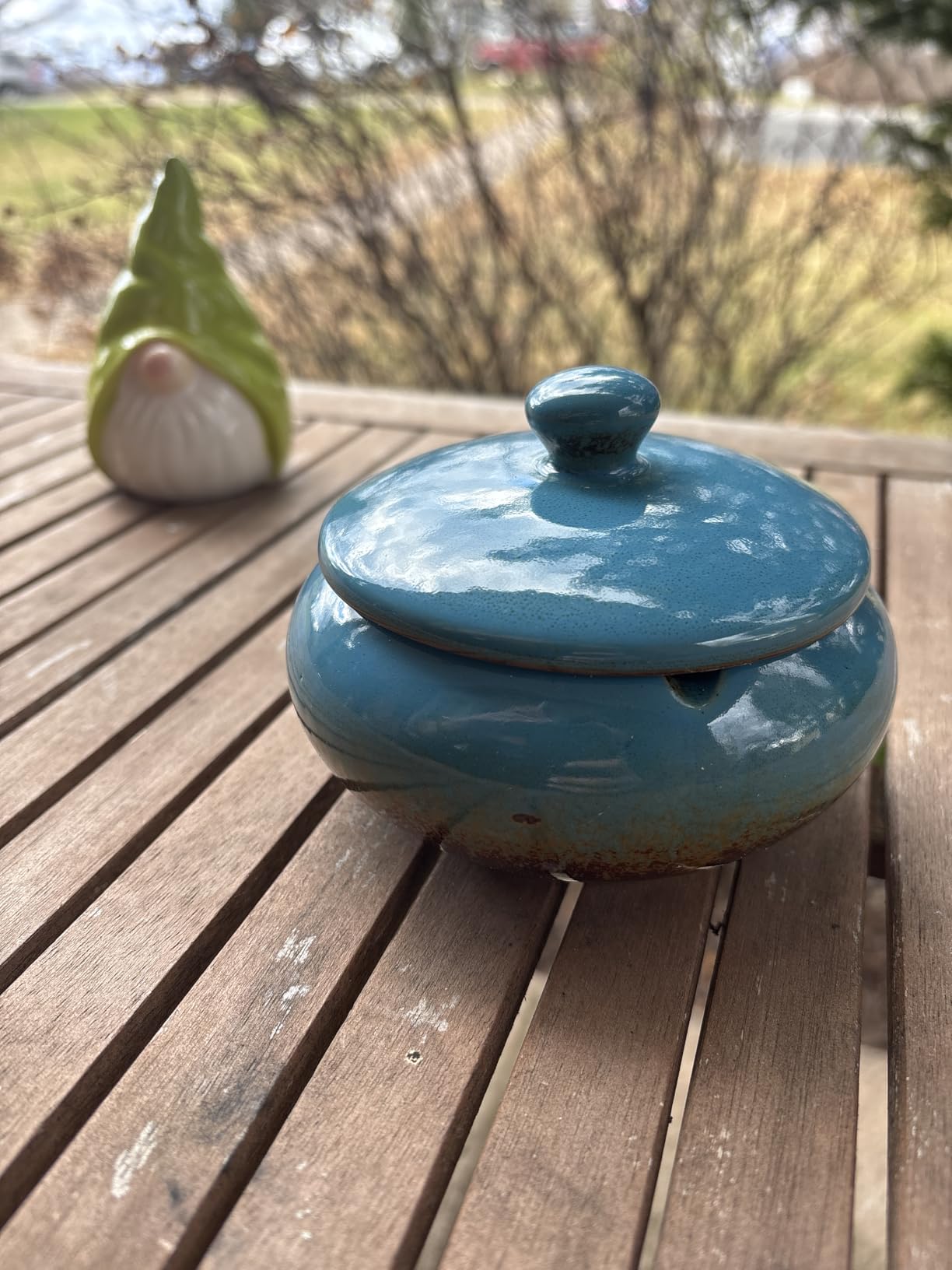Lependor Ceramic Ashtray with Lids, Windproof, Cigarette Ashtray for Indoor or Outdoor Use，Ash Holder for Smokers,Desktop Smoking Ash Tray for Home Office Decoration - Blue - Customer Photo 3