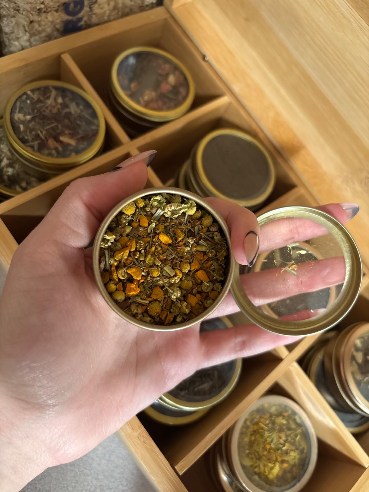 VAHDAM, Luxury Tea Gift Set | 24 Unique Loose Leaf Teas in Tin Caddies - Premium Tea Gift Box | Christmas Gifts for Women & Men - Customer Photo 1