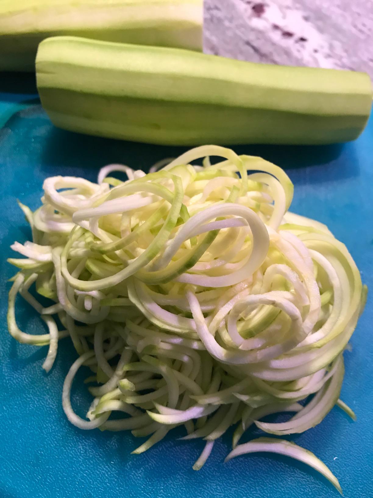 Fullstar Vegetable Spiralizer and Slicer - Zucchini Spiralizer Noodle Maker with Sharp Stainless Steel Blades, Spiralizer for Veggie Noodles, Cucumber Veggie Vegetable Zoodler, Kitchen Gadget (4 in 1) Customer Review Fullstar Vegetable Spiralizer and Slicer - Zucchini Spiralizer Noodle Maker with Sharp Stainless Steel Blades, Spiralizer for Veggie Noodles, Cucumber Veggie Vegetable Zoodler, Kitchen Gadget (4 in 1) - Customer Photo 2
