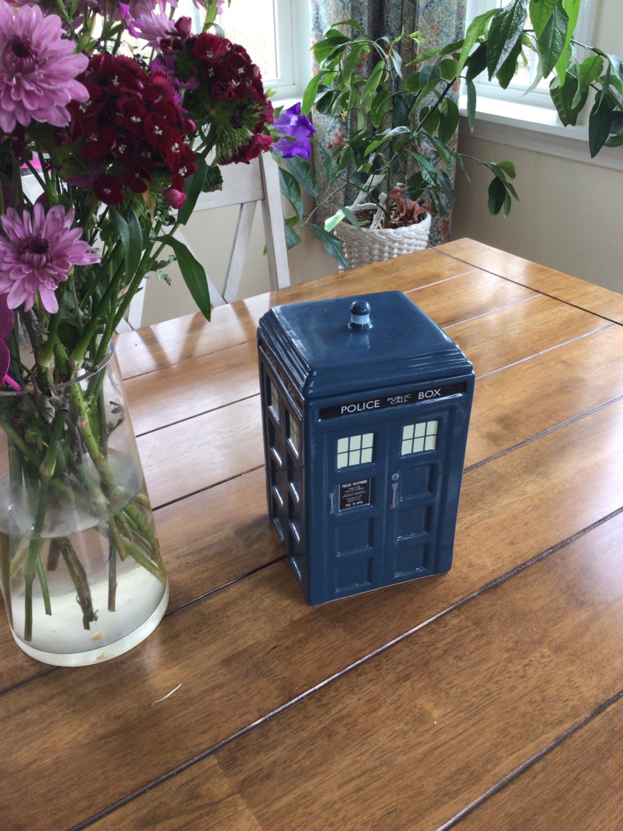 Doctor Who Tardis Ceramic Cookie Jar, 10 Doctor Who Tardis Ceramic Cookie Jar, 10