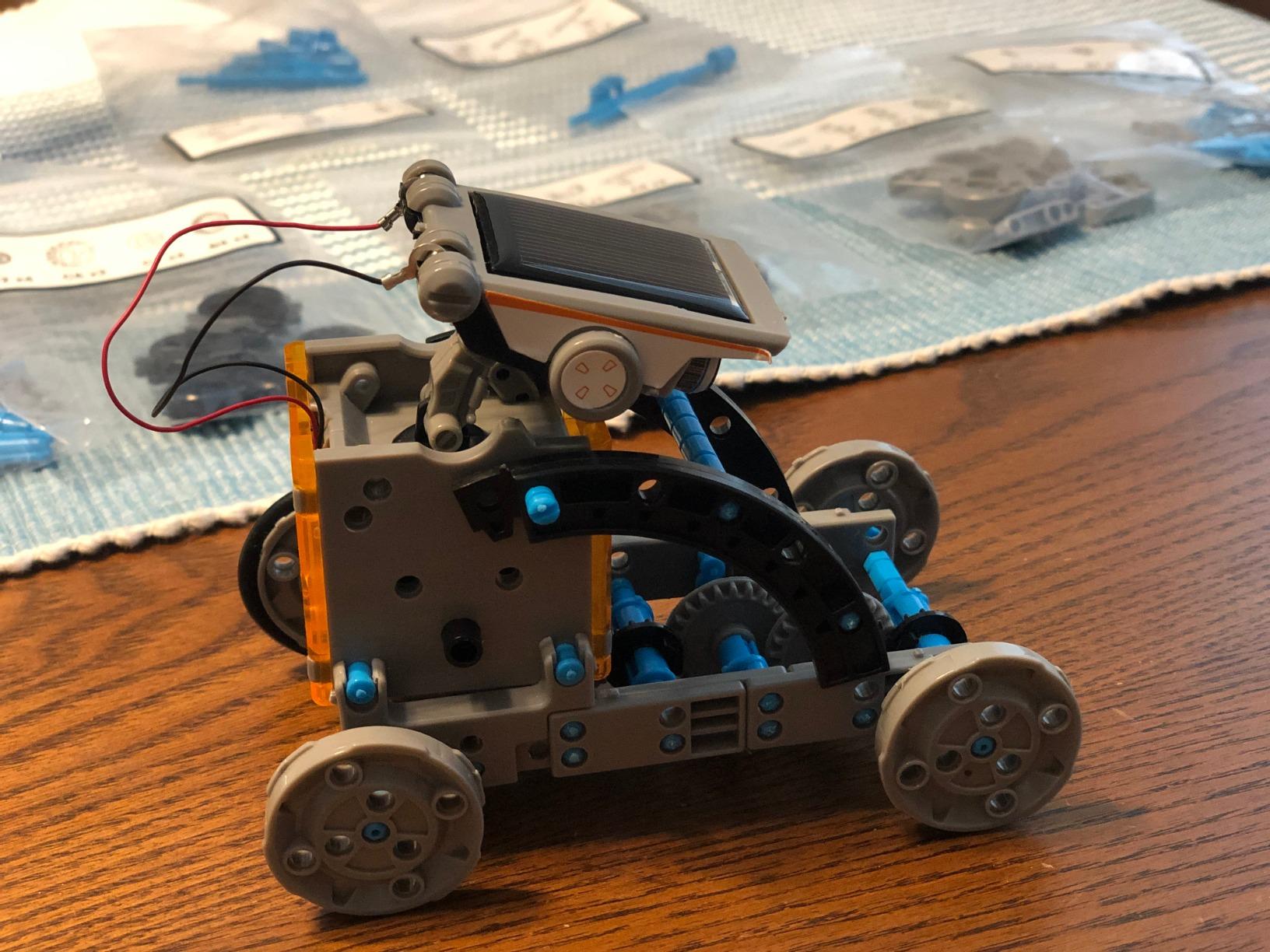 Sillbird 12-in-1 Solar Robot Building Kit Christmas STEM Gift for Boys Aged 8-13, DIY Science Educational Robotic Toys for Kids Teens Birthday, Powered by The Sun with 190 Pieces Customer Review Sillbird 12-in-1 Solar Robot Building Kit Christmas STEM Gift for Boys Aged 8-13, DIY Science Educational Robotic Toys for Kids Teens Birthday, Powered by The Sun with 190 Pieces - Customer Photo 4